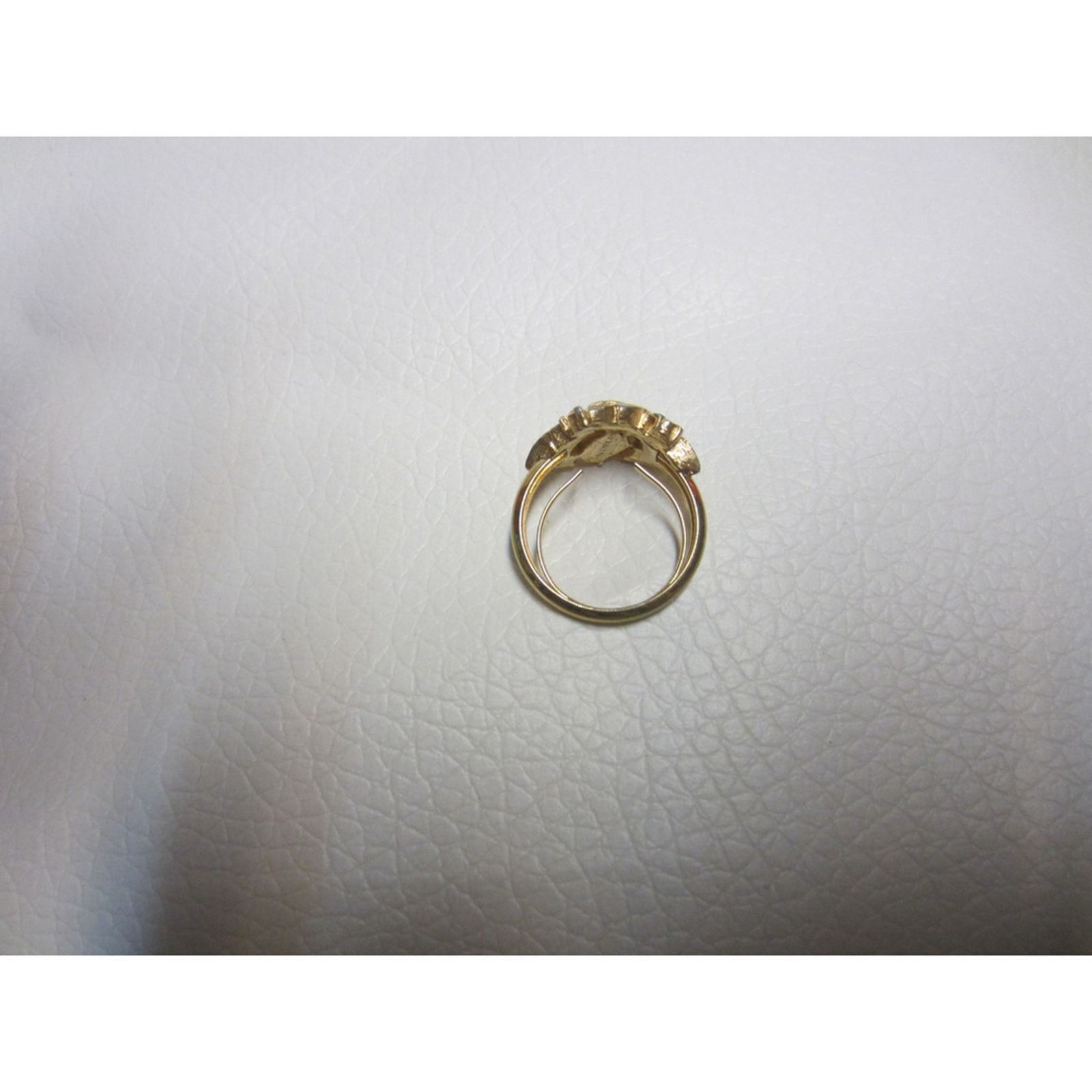 Other Vintage Opal Leaf Gold Tone Cocktail Ring Avon Size 7 Size ONE SIZE - 12 Thumbnail