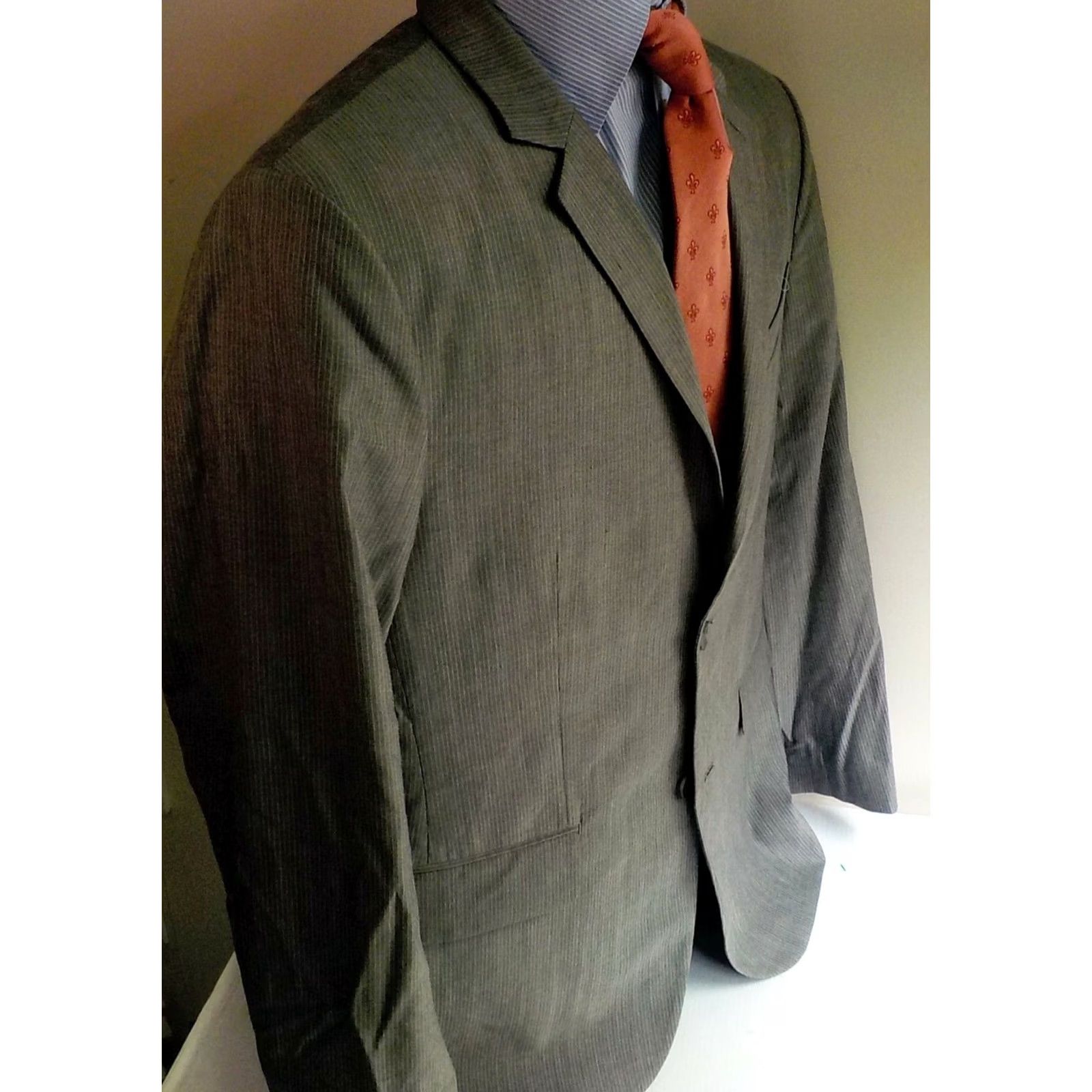 Express EXPRESS Gray Pinstriped 2 Button Notch Collar Suit 40R 34x31 Mens Wool Blend 2 Piece Size 40R - 3 Thumbnail