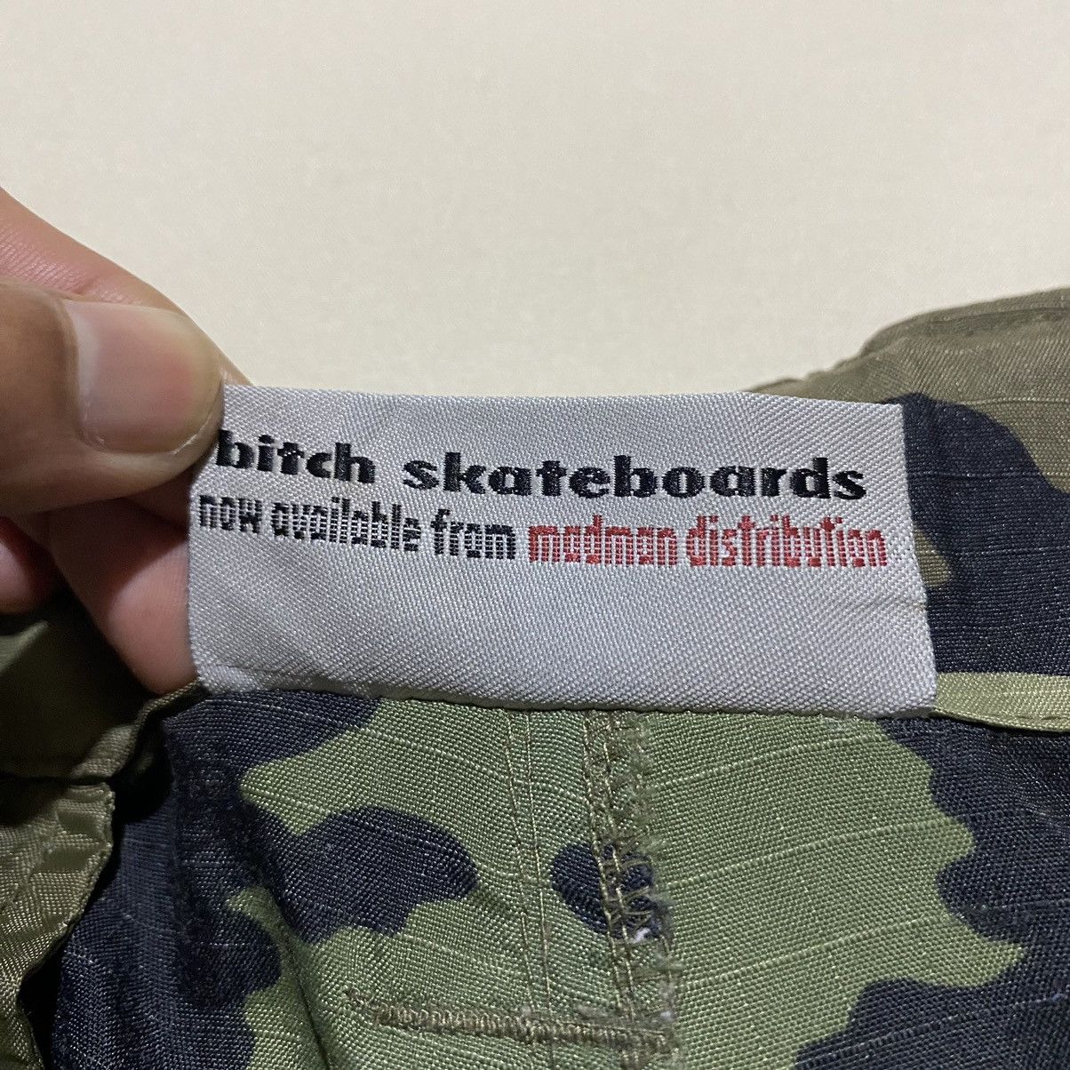 Hook-Ups Vintage Bitch Skateboards Camo Cargo Shorts Size US 34 / EU 50 - 7 Thumbnail