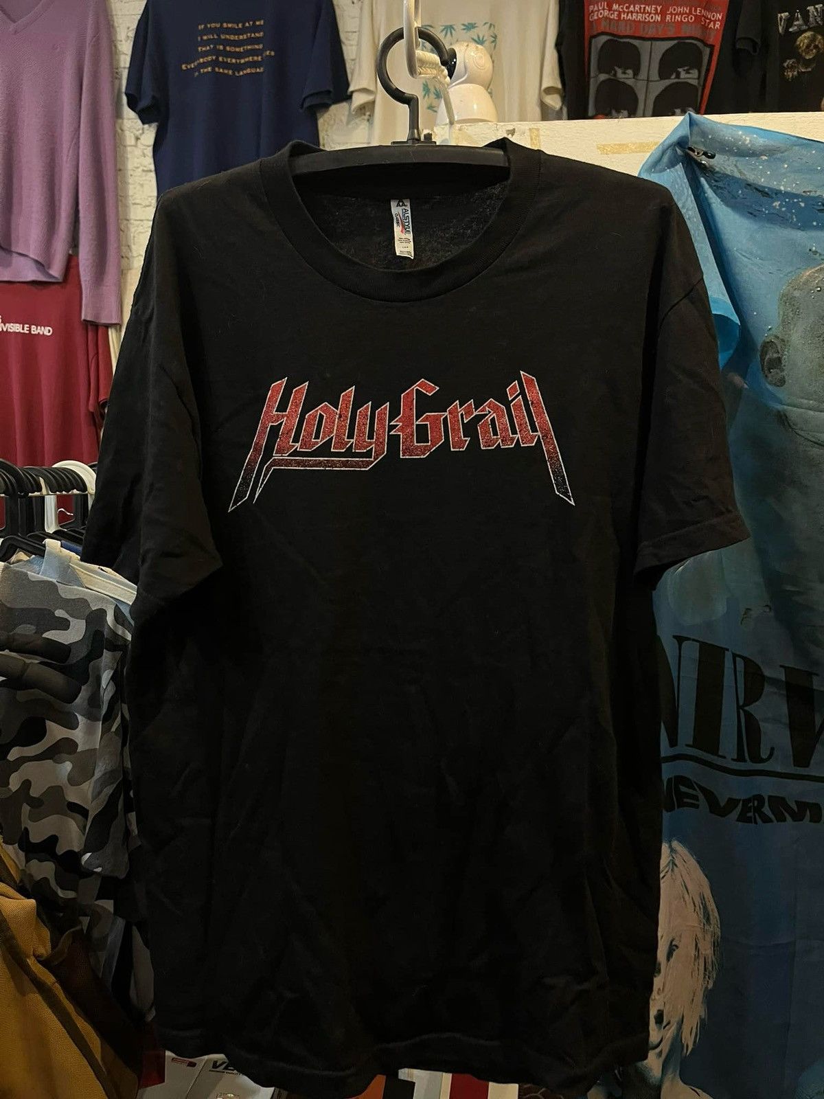 Band Tees Holy Grail T-Shirt Sz. L Size US L / EU 52-54 / 3 - 1 Thumbnail