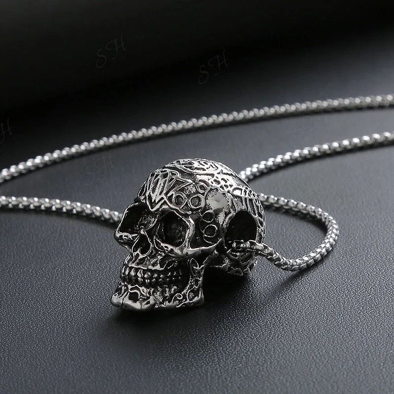 Vintage Retro Goth Skull Necklace Size ONE SIZE - 1 Thumbnail