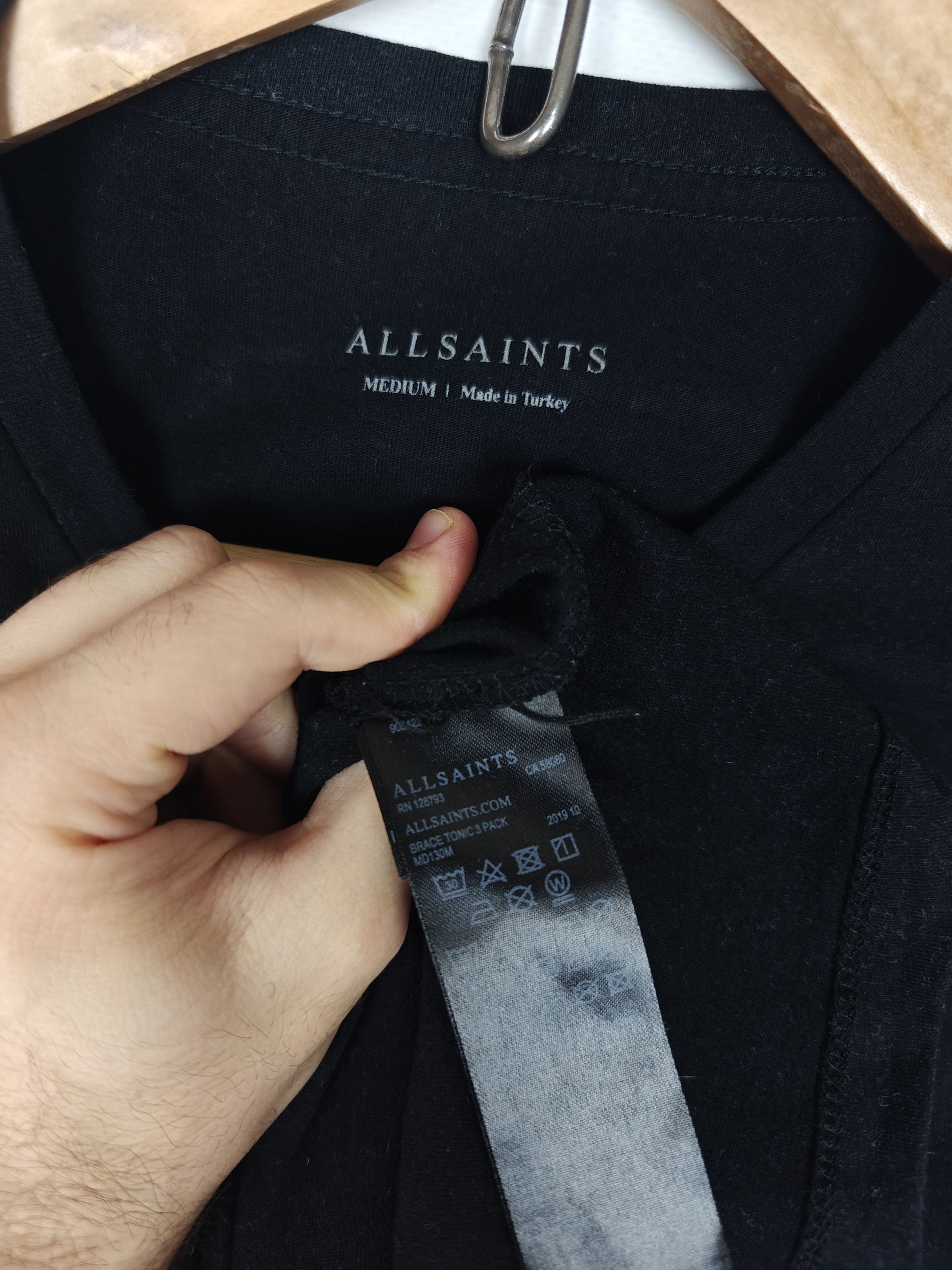 Allsaints Allsaints Basic T-Shirt Small Logo Tee Black size M Size US M / EU 48-50 / 2 - 8 Thumbnail