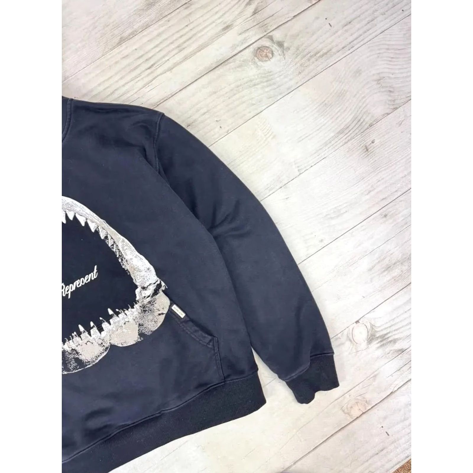 Vintage Represent Shark Jaws Hoodie Men L black Shirt Mens XS? Size US L / EU 52-54 / 3 - 5 Thumbnail