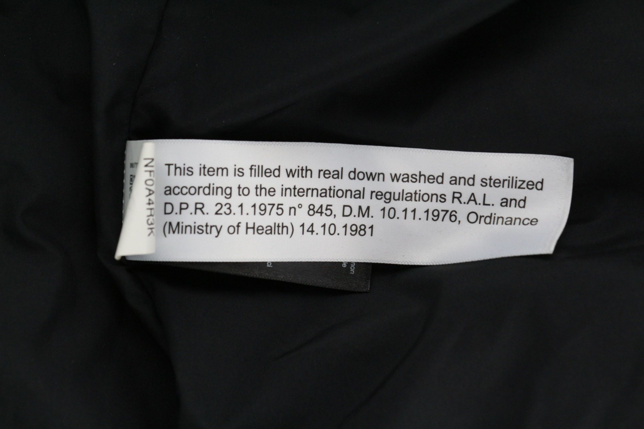 The North Face NF0A4R3K S Black Down Padded Long Puffer 81184 Size S / US 4 / IT 40 - 12 Thumbnail
