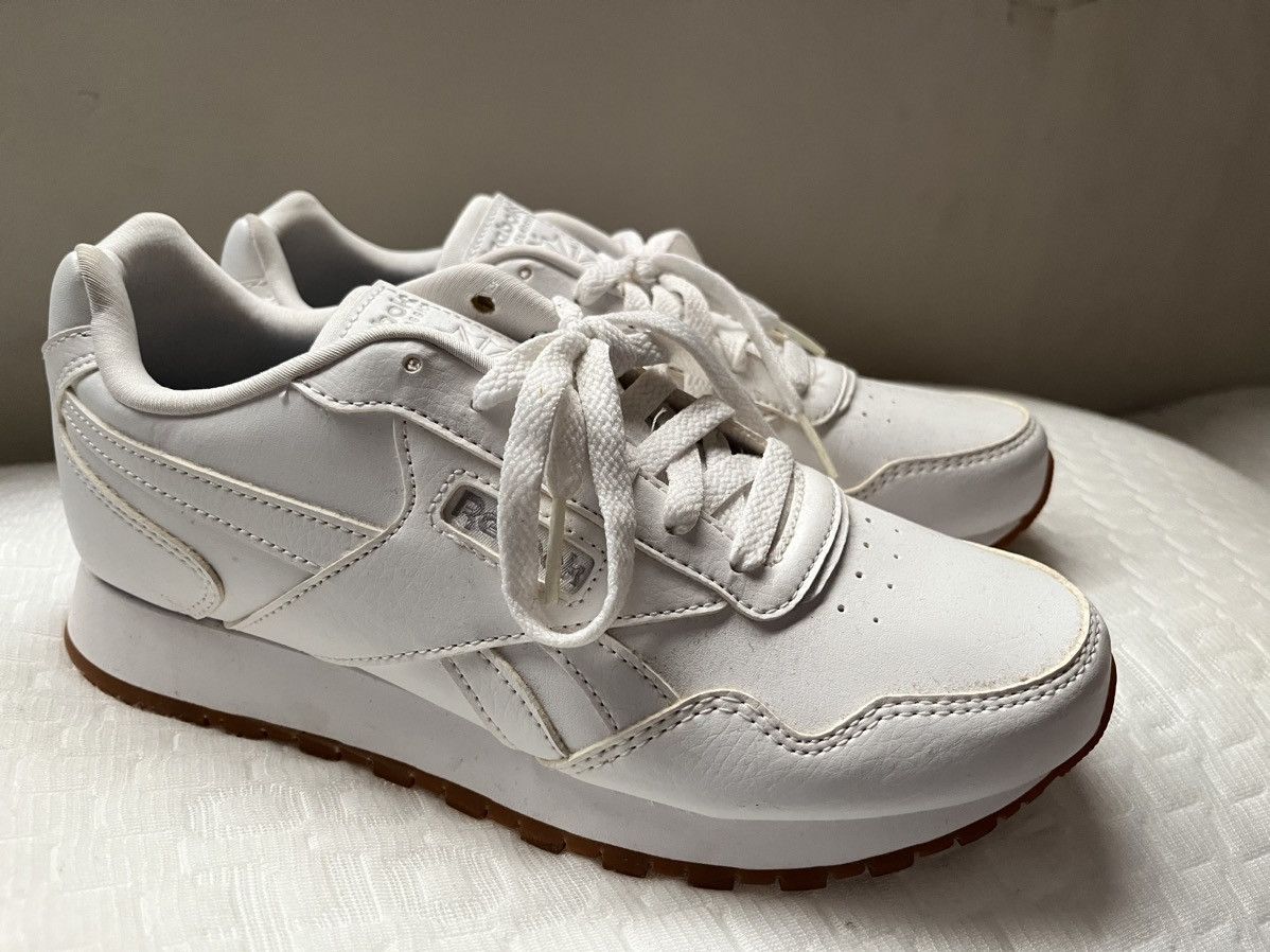 Reebok Really clean Reebok fully laced shoes Size US 7 / EU 40 - 1 Thumbnail