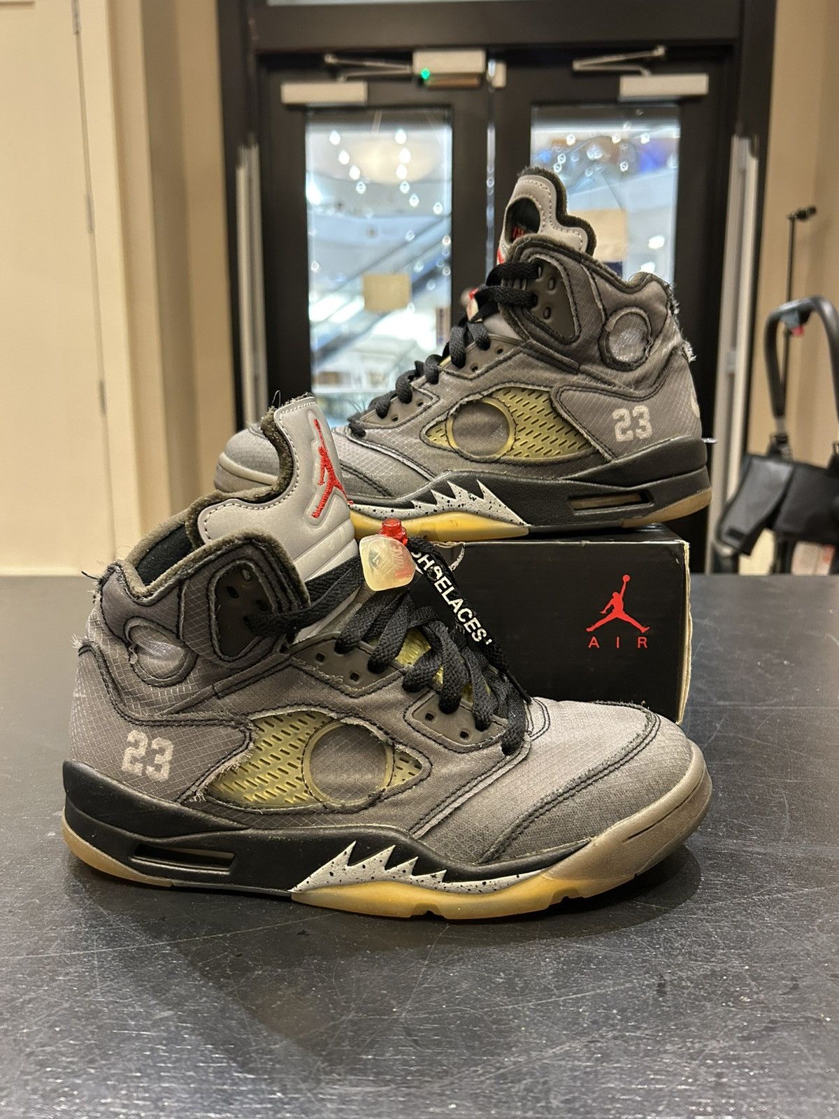 Jordan Brand × Off-White Jordan 5 Retro ‘Off-White Muslin’ Size US 7.5 / EU 40-41 - 1 Thumbnail