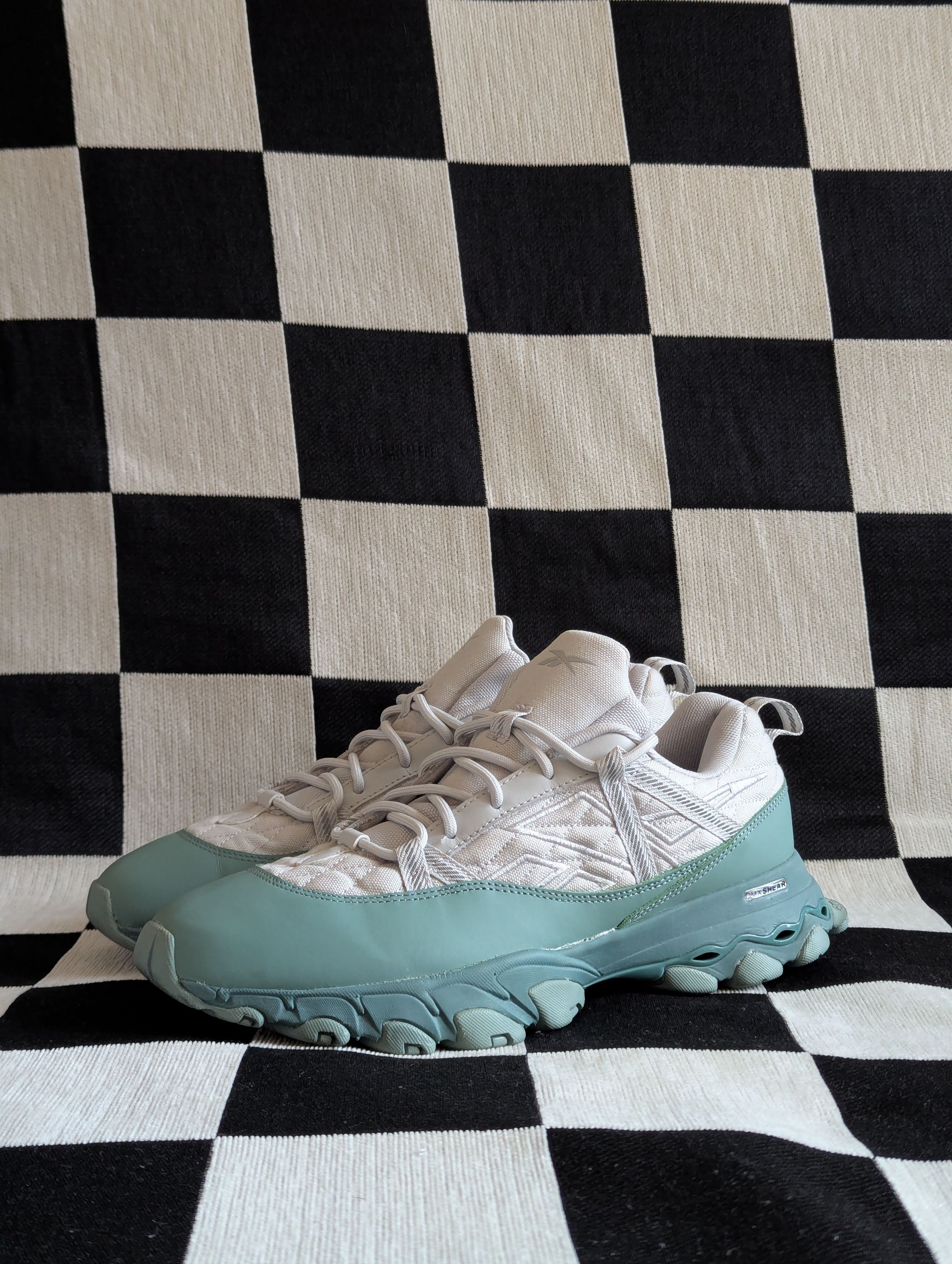 靴 END. X Reebok DMX Trail Shadow 'Mercury' END. x Reebok DMX Trail Shadow 
