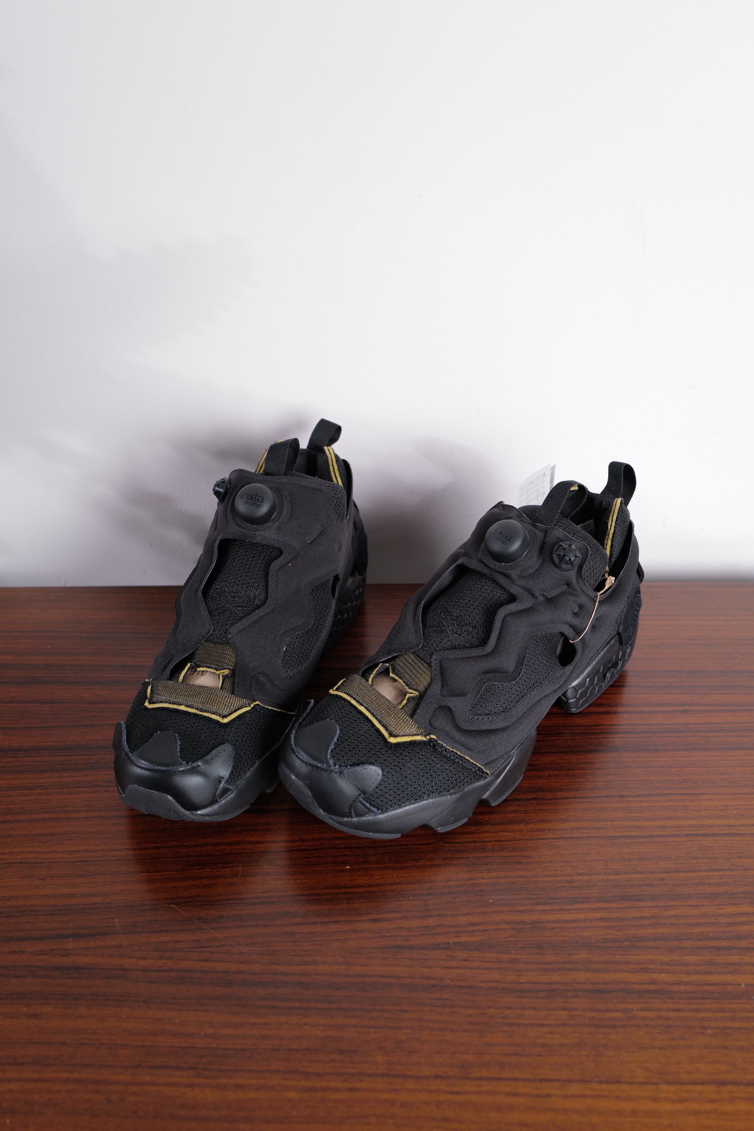 Maison Margiela × Reebok INSTA PUMP Size US 9.5 / EU 42-43 - 2 Thumbnail