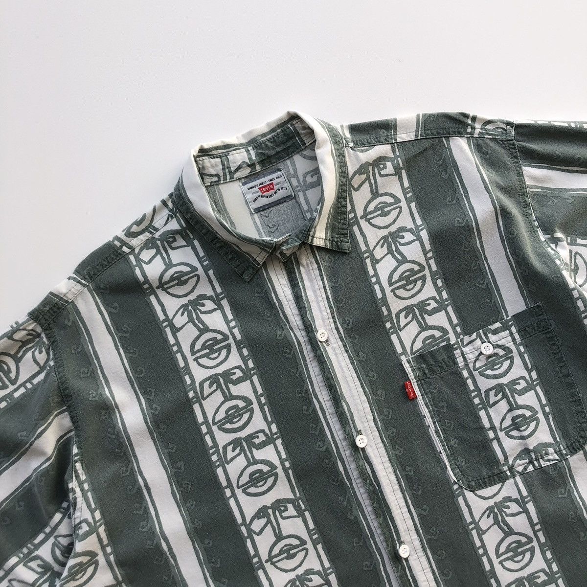 Levi's × Vintage Levi’s Hawaiian Printed Vintage Button Ups Shirt Green/White Size US L / EU 52-54 / 3 - 2 Thumbnail