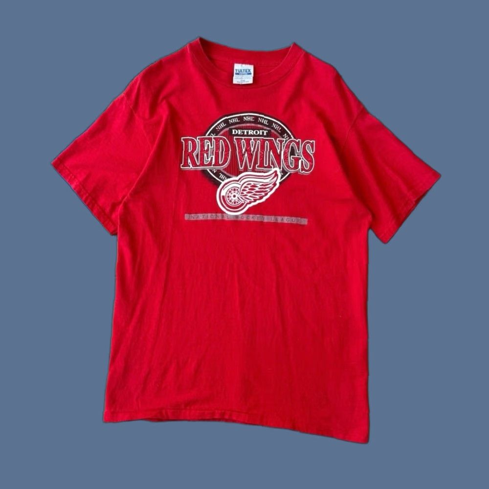 Tultex VINTAGE 90s Detroit Red Wings NHL Hockey T-Shirt Navy? Red Tultex Size L Men Crew Neck Short Sleeve Solid 1990s Sports Shirt Mens Size US L / EU 52-54 / 3 - 1 Thumbnail