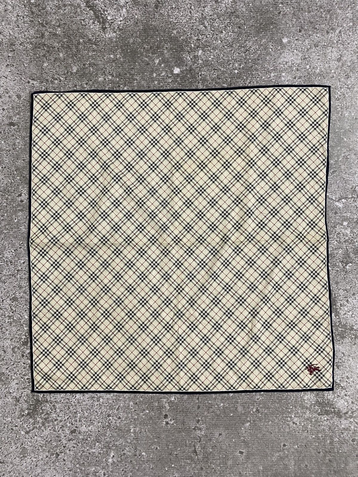 Burberry Burberrys Handkerchief / Bandana / Neckerchief Size ONE SIZE - 2 Thumbnail