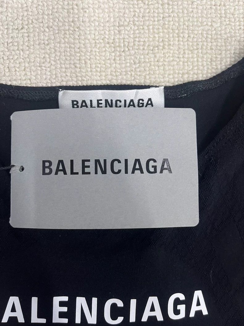 Balenciaga Balenciaga size 40 Classic logo vest Size US M / EU 48-50 / 2 - 4 Thumbnail
