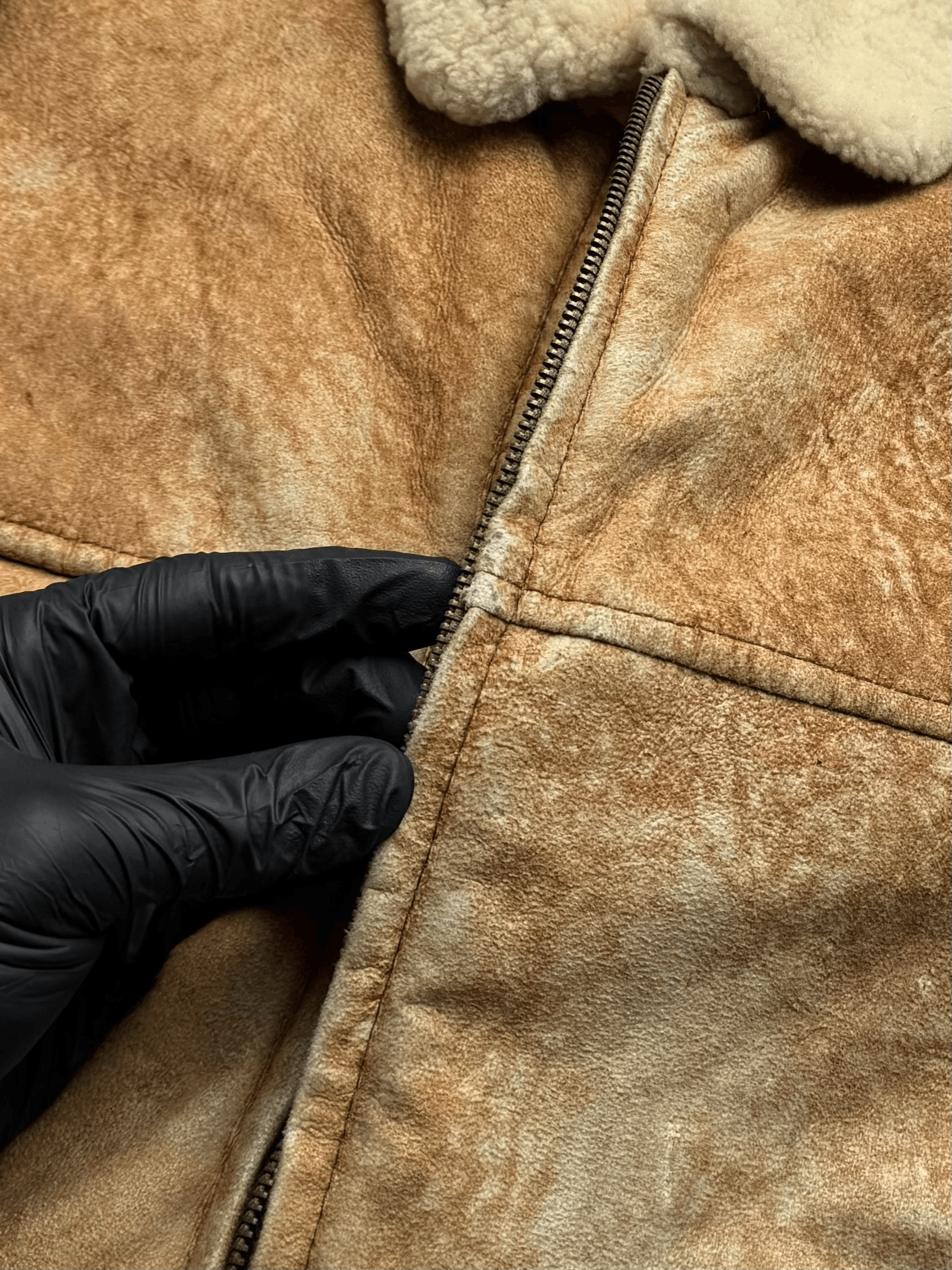 Vintage Y2K Faded Real Sheepskin Coat(V363) Size US M / EU 48-50 / 2 - 10 Thumbnail