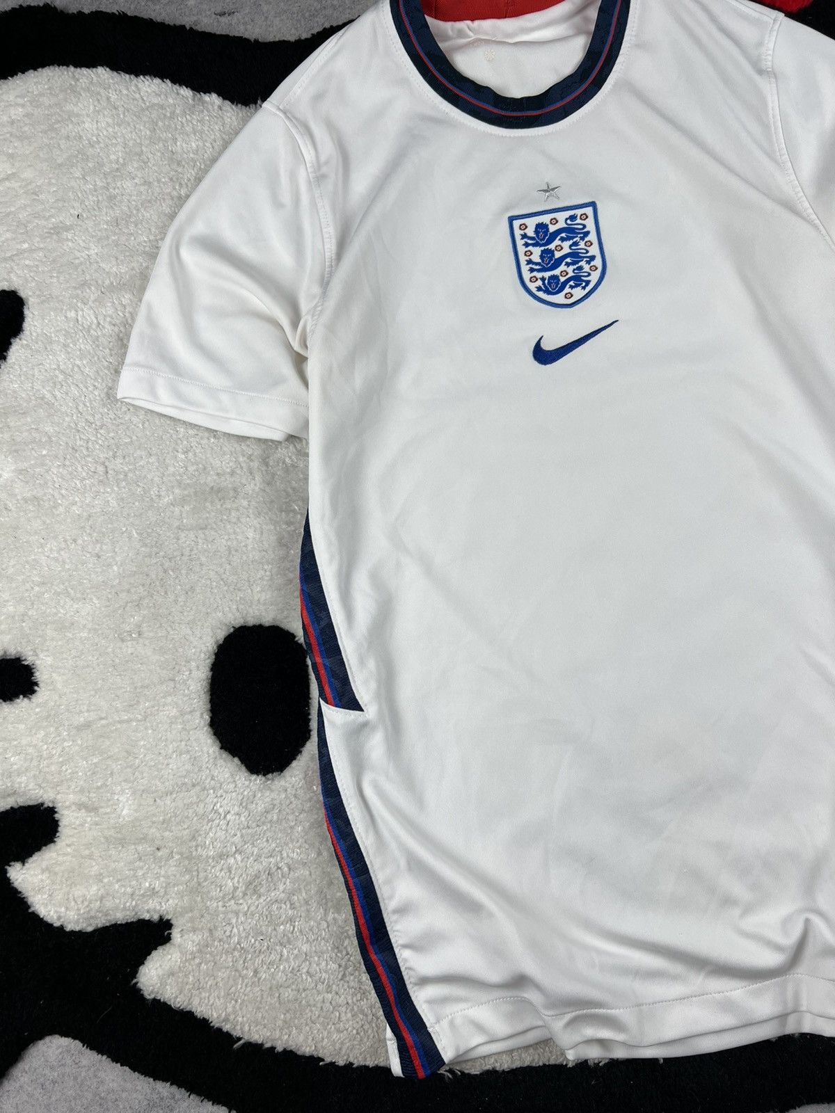 Nike Nike England 2020/22 Soccer Football Blockcore Y2K Jersey Size US S / EU 44-46 / 1 - 2 Thumbnail