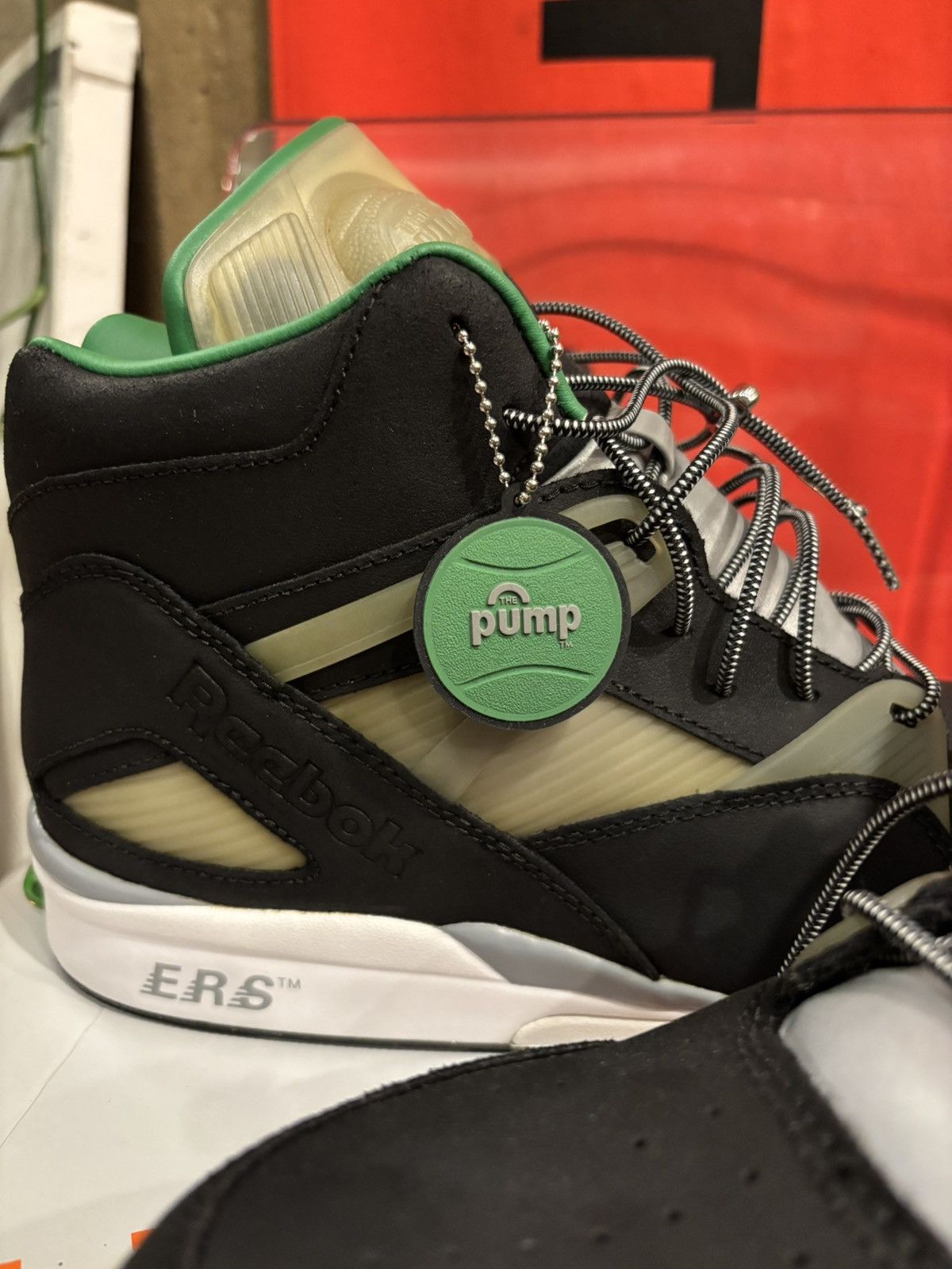 Reebok REEBOK PUMP OMNI ZONE LT SOLEBOX Size US 10 / EU 43 - 6 Thumbnail
