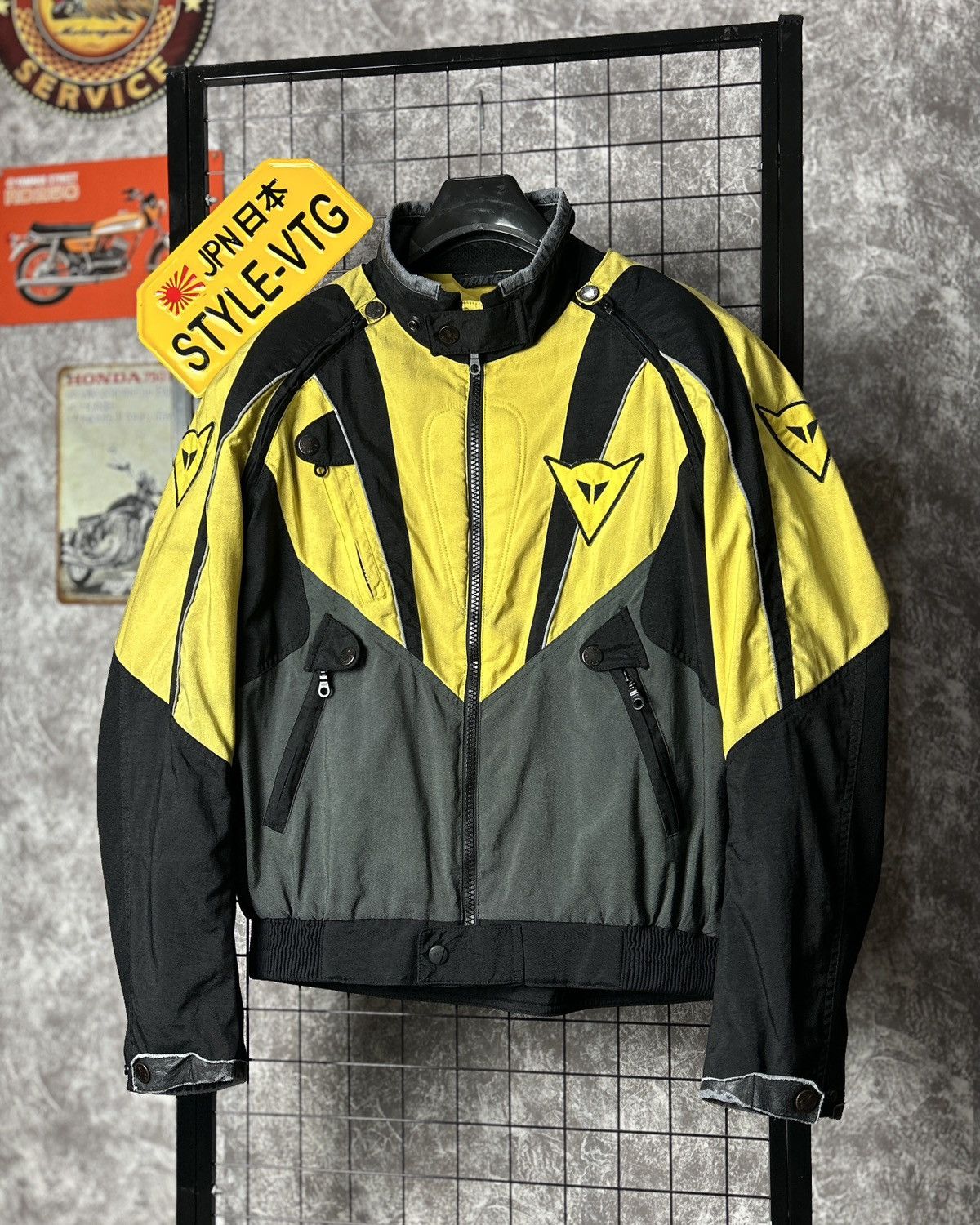 Dainese Dainese italy 90s Vintage Racing Jacket vale yellow 46 rossi Size US M / EU 48-50 / 2 - 3 Thumbnail