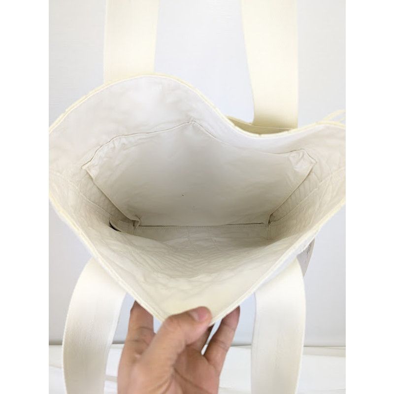 Bottega Veneta o1rshd1 Size: OS / Soft Rubber Borsa Bag in White/Chalk Size ONE SIZE - 13 Thumbnail