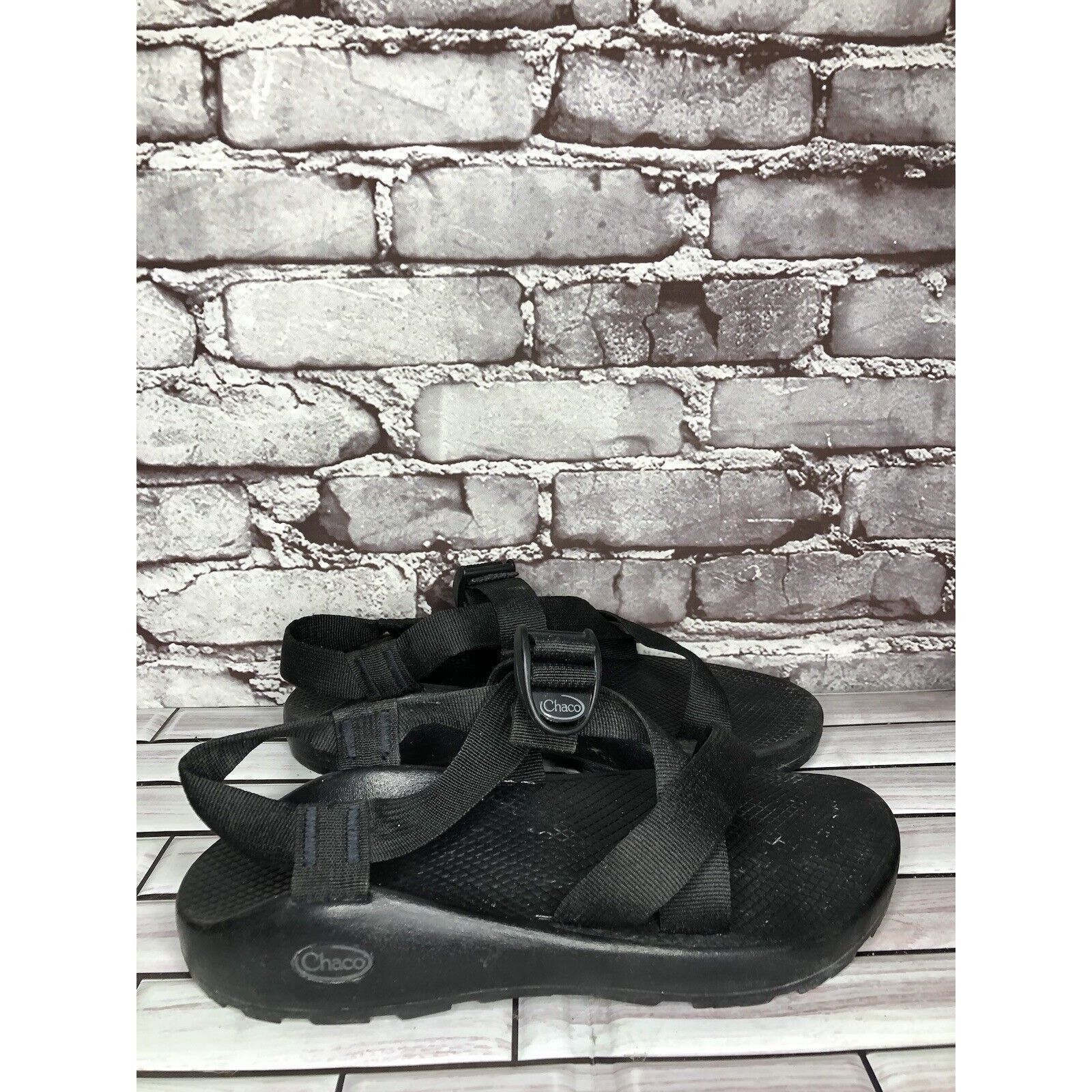 Chaco Chaco Black Synthetic Cross Strap Hiking Rubber Sole Sandals Size US 9 / EU 42 - 12 Thumbnail