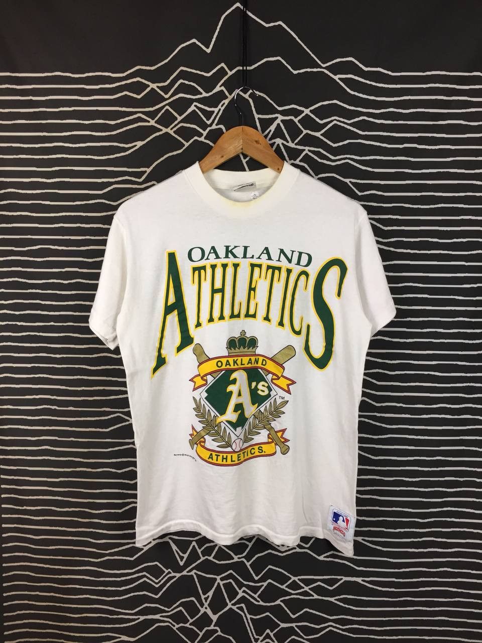 Vintage Vtg 90s Oakland Athletics MLB Made in USA Tee Size M Size US M / EU 48-50 / 2 - 2 Thumbnail
