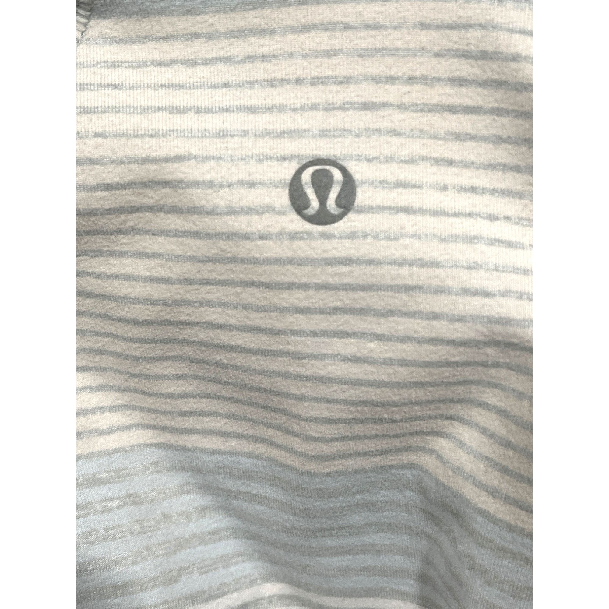 Lululemon Lululemon Think Fast Long SleeveOm Stripe Heathered Silver S Size M / US 6-8 / IT 42-44 - 12 Thumbnail