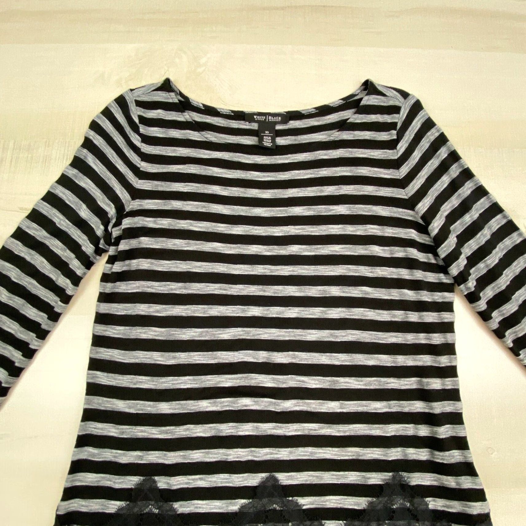 White House Black Market White House Black Market Womens Striped Lace Top XS Black Gray Long Sleeves Size XS / US 0-2 / IT 36-38 - 2 Thumbnail