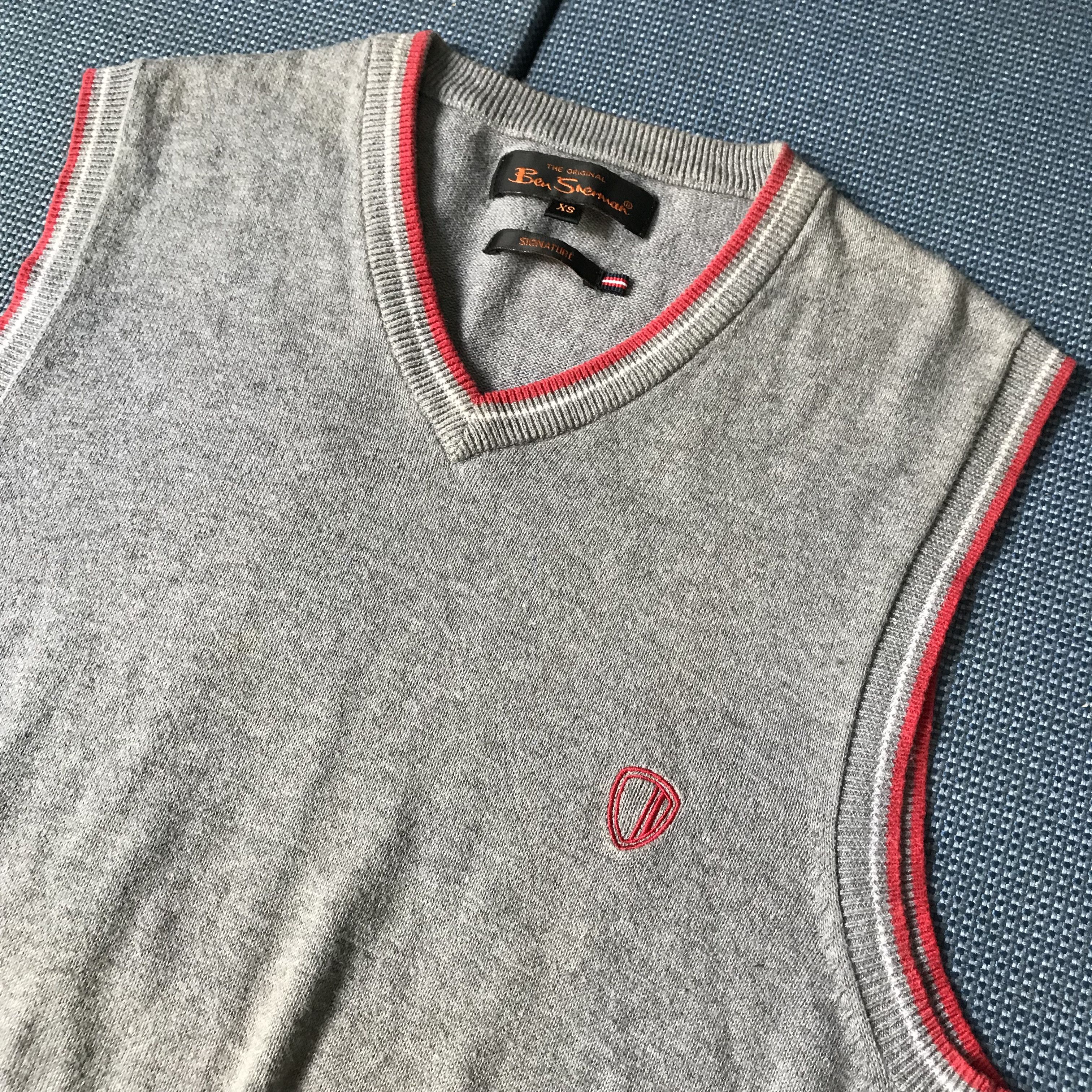 Ben Sherman Vintage Ben Sherman Plectrum Signature Vest Grey Wirh Red Size US S / EU 44-46 / 1 - 4 Thumbnail