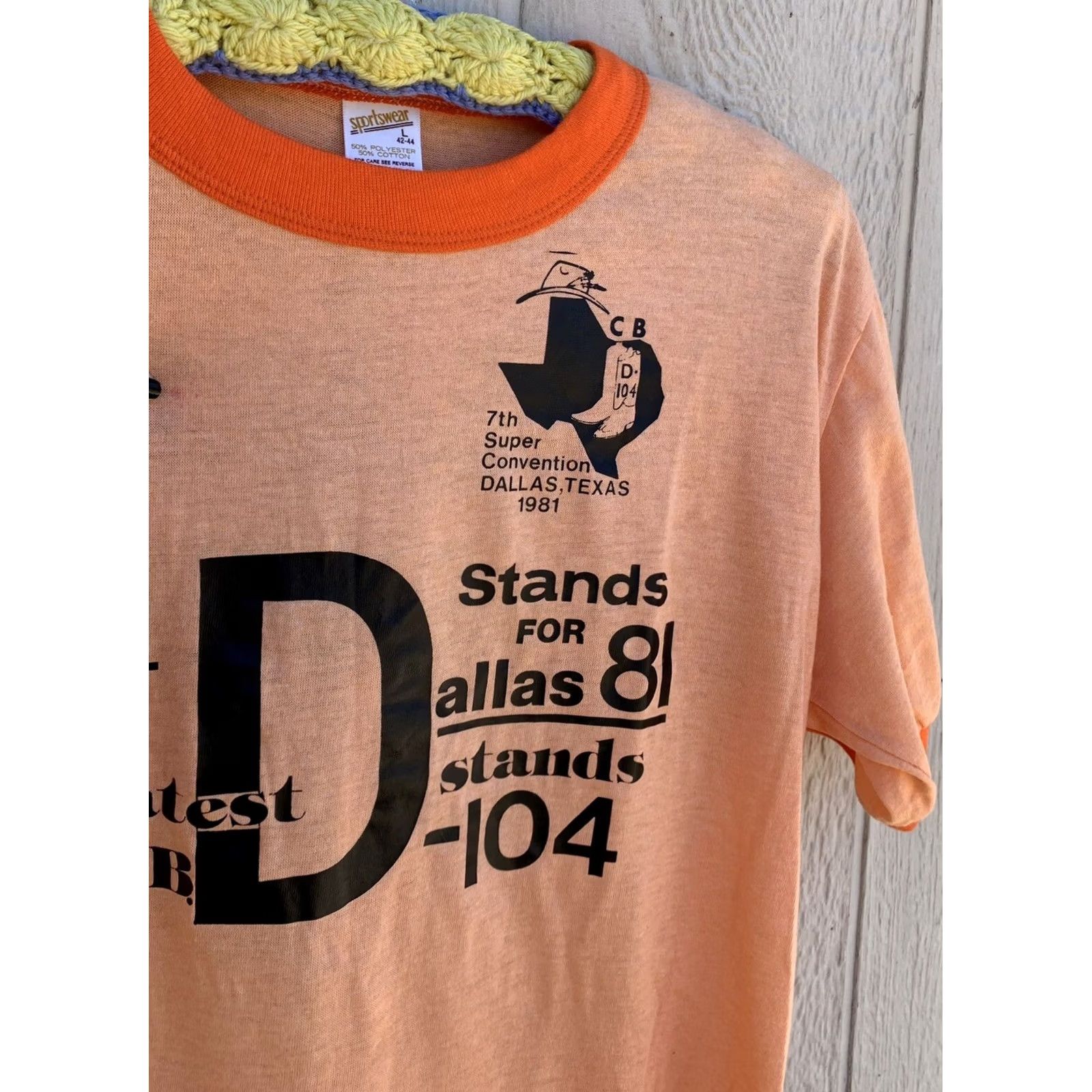 Vintage VINTAGE CB radio T-Shirt Big D Super Convention Dallas Texas 1981 Ringer Tee L Orange Men's Shirt 1980s 80s Cowboys Boys Girls Mens Womens Size US L / EU 52-54 / 3 - 6 Thumbnail