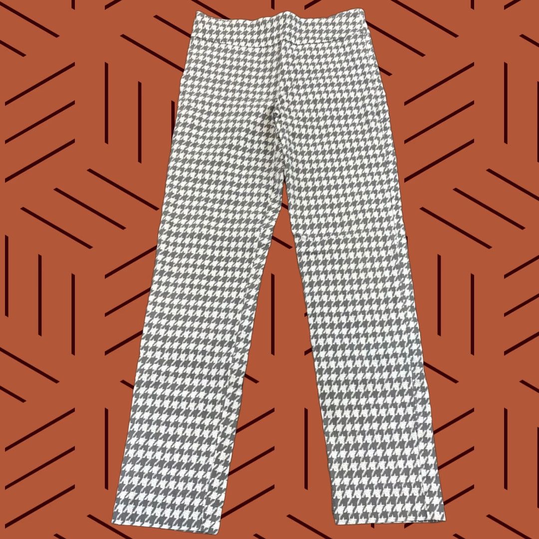 Vintage **Geometric Tapered Stretch Pants Women's 6 White Gray USA** User: **Geometric Tapered Stretch Women's Pants Size 6 White Gray USA** Size 28" / US 6 / IT 42 - 1 Thumbnail