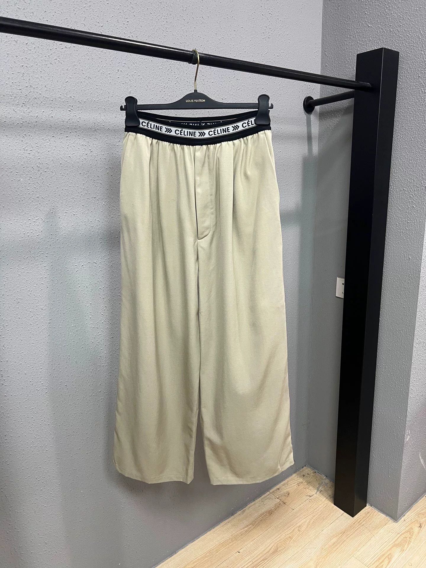 Celine Celine Wool Wide-Leg Pants with Waist Belt Size US S / EU 44-46 / 1 - 1 Thumbnail