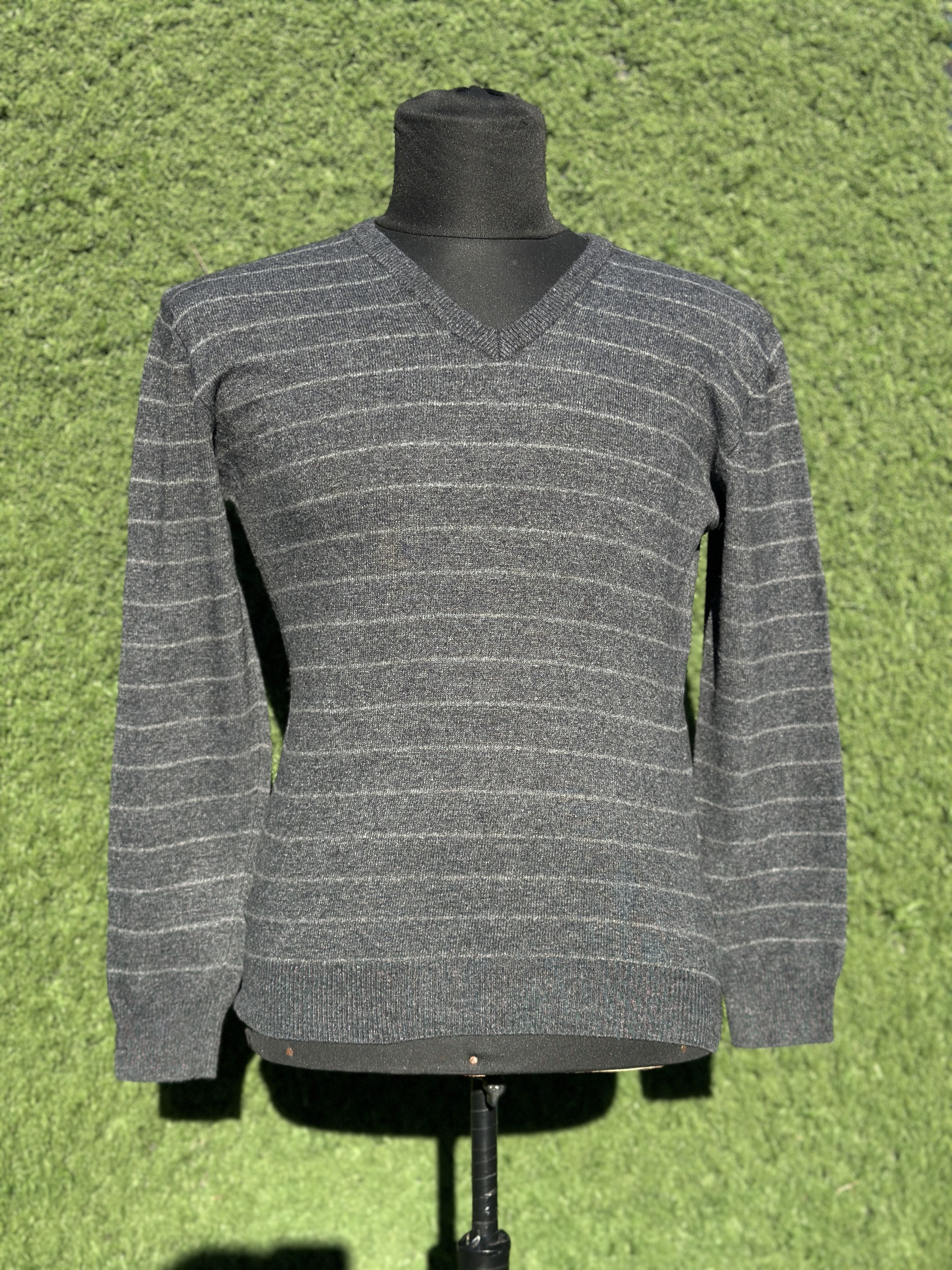 Prada Prada Wool Cashmere V Neck Striped Knit Sweater Size 46 S M Size US M / EU 48-50 / 2 - 1 Thumbnail