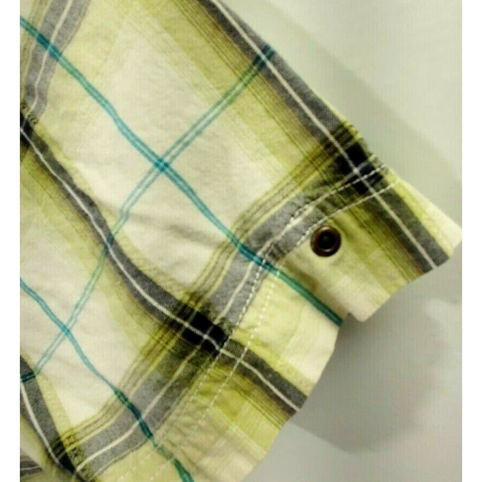Vintage CANYON RIVER BLUES Mens Size L Green Pearl Snap Up Western Short Sleeve Shirt - Shirt - Regular - Green - 100% Cotton - Men - XS to XL? Size US L / EU 52-54 / 3 - 6 Thumbnail