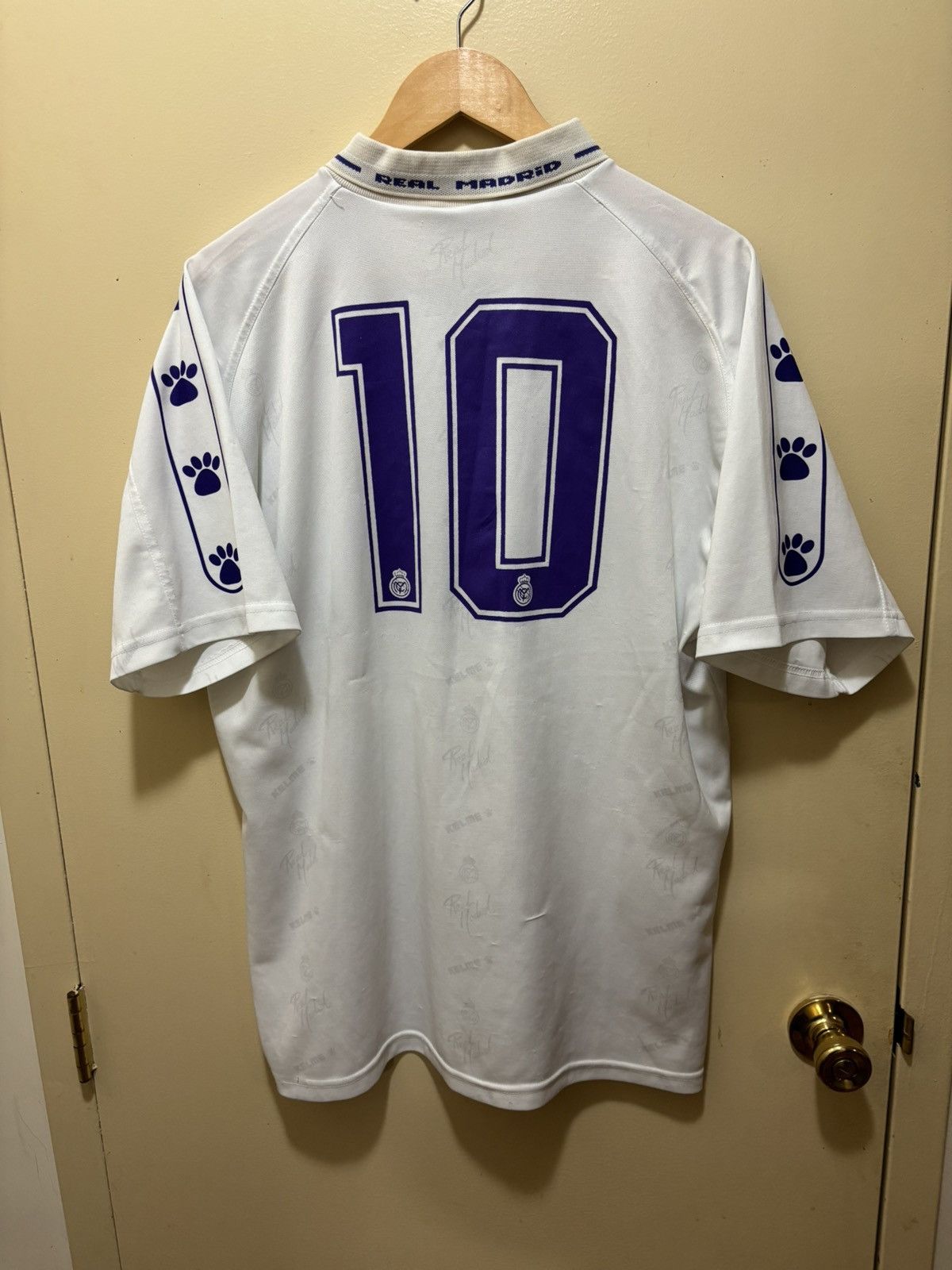 Other Real Madrid 1994/96 Size US XL / EU 56 / 4 - 3 Thumbnail