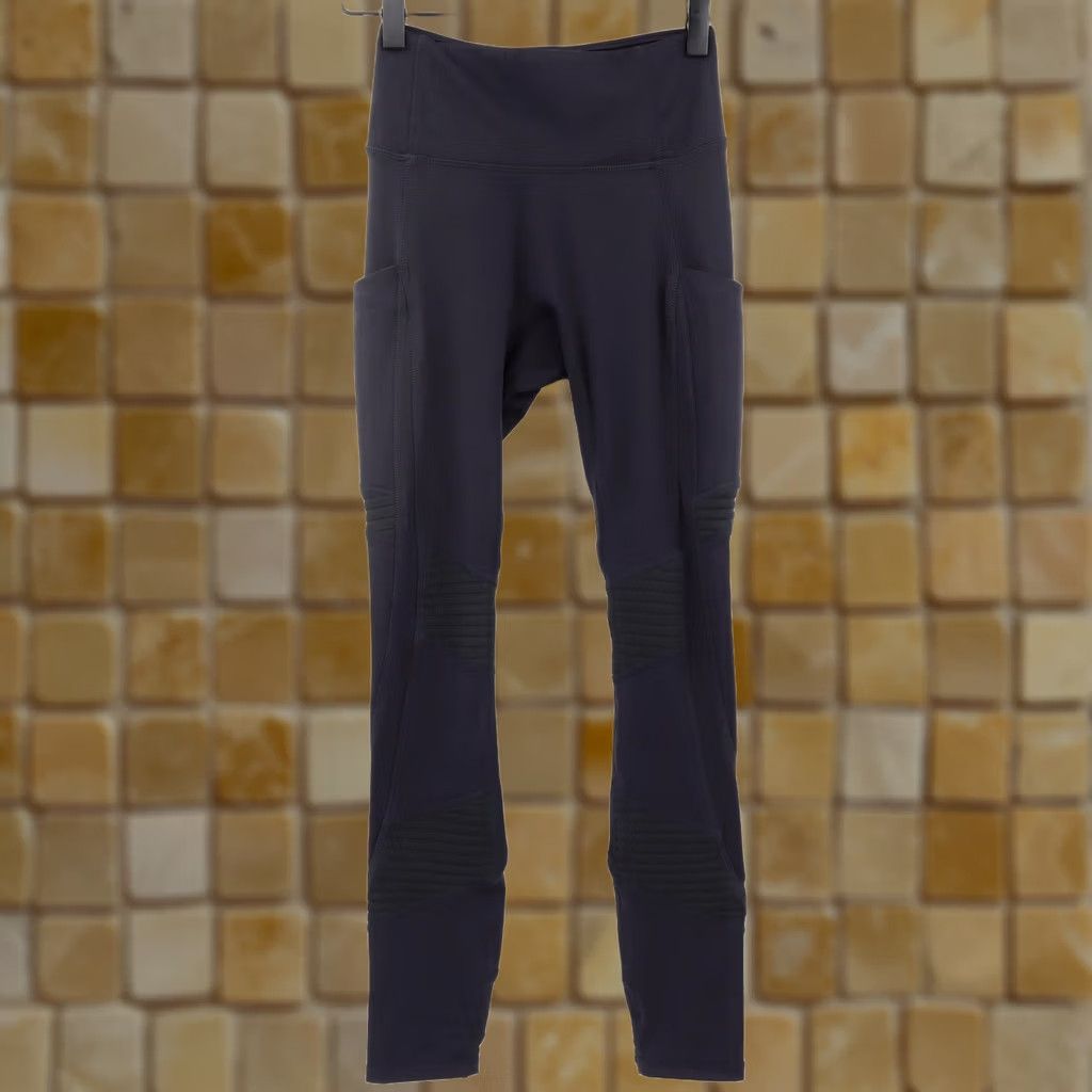 Fabletics Fabletics Leggings Shirt? Size 24" / US 00 / IT 34 - 1 Thumbnail