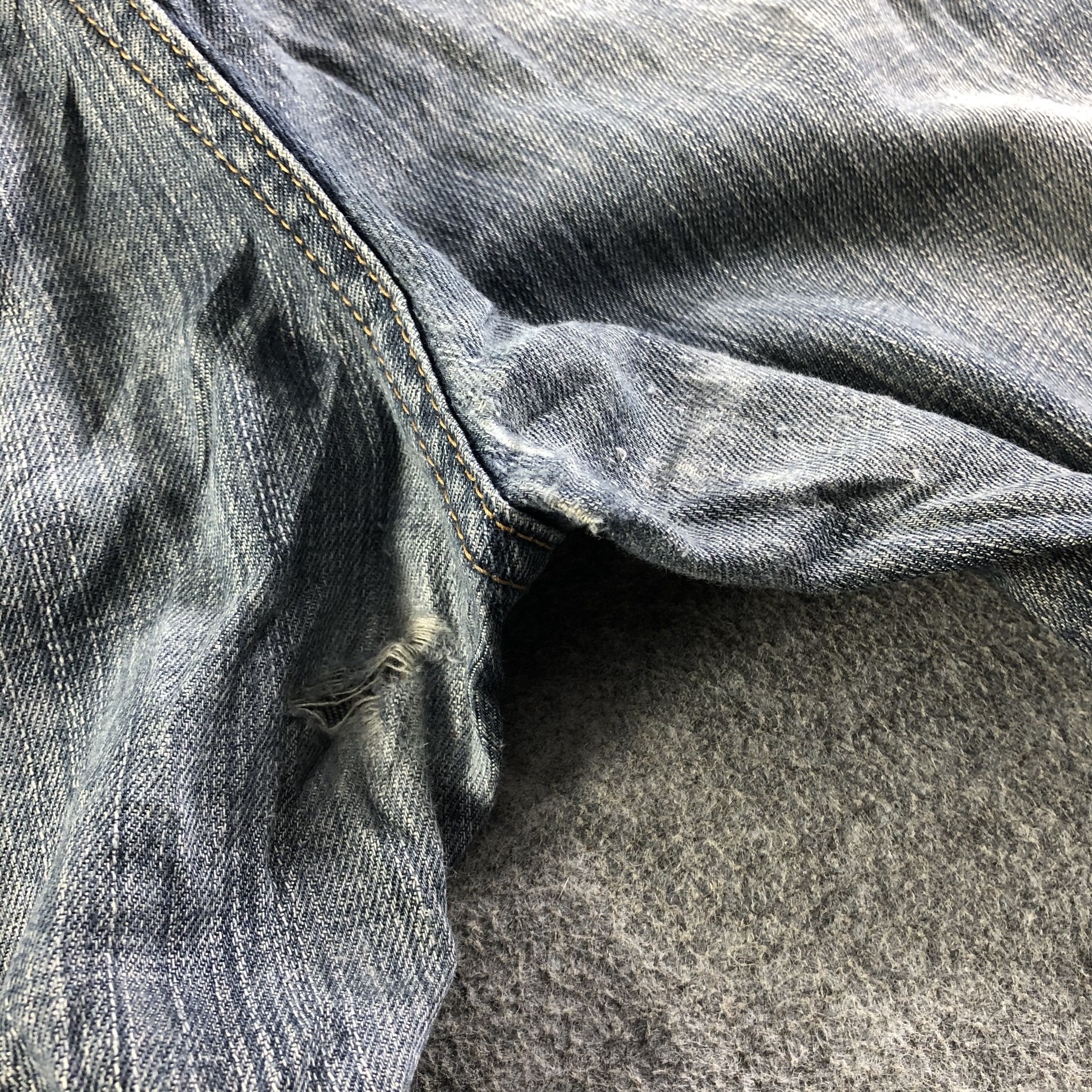 Levi's Vintage Levis 569 Jeans-J4401 Size US 39 - 7 Thumbnail