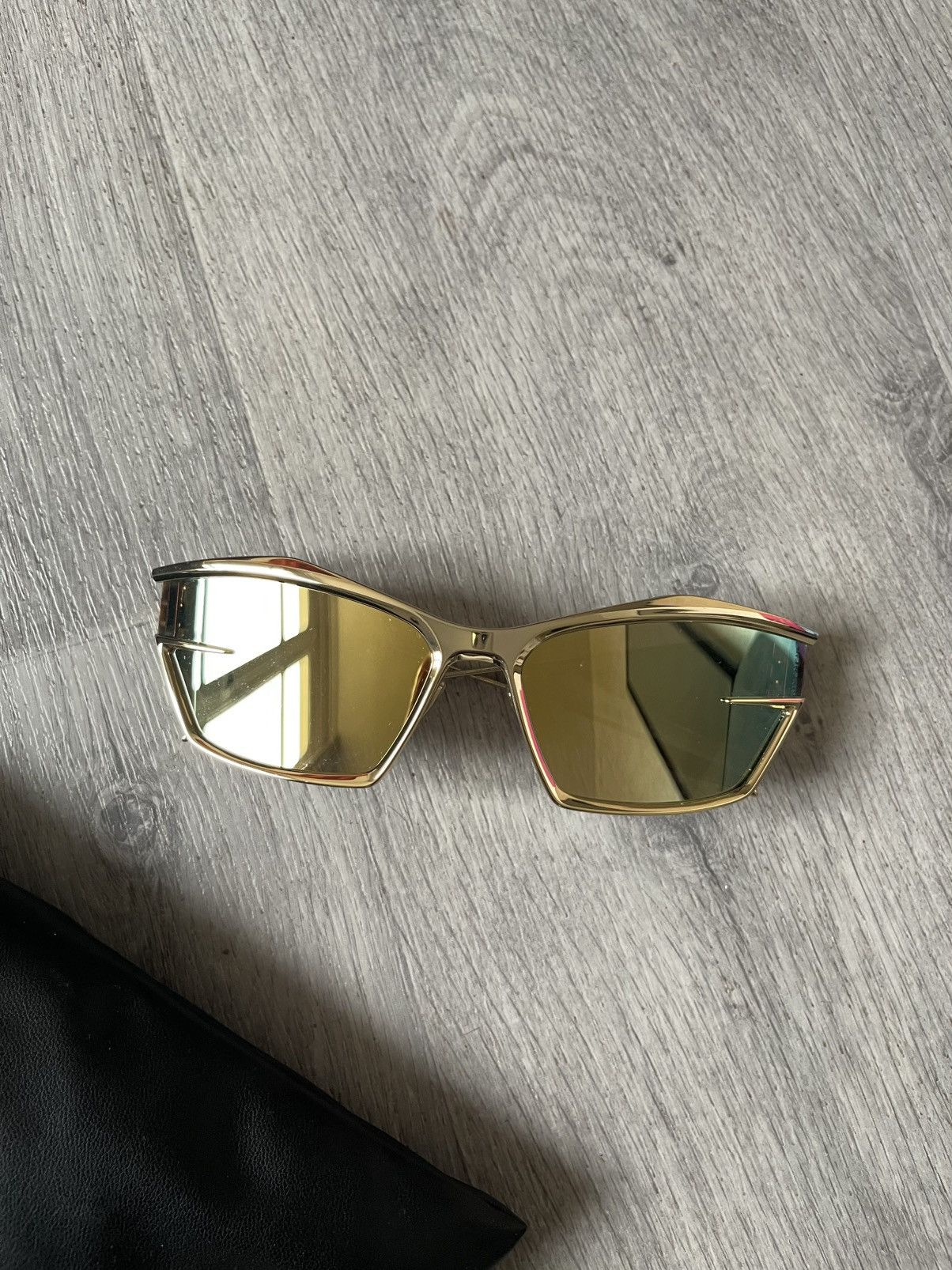 Givenchy Givenchy Gold Giv cut metal sunglasses Matthew Williams Size ONE SIZE - 4 Thumbnail