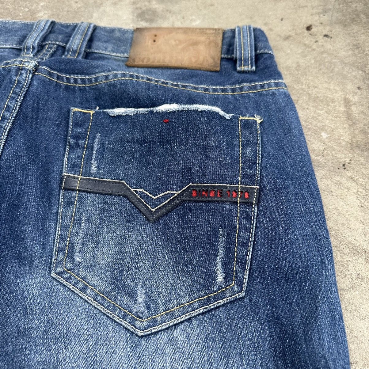 Diesel Vintage light wash diesel waykee jeans Size US 32 / EU 48 - 11 Thumbnail