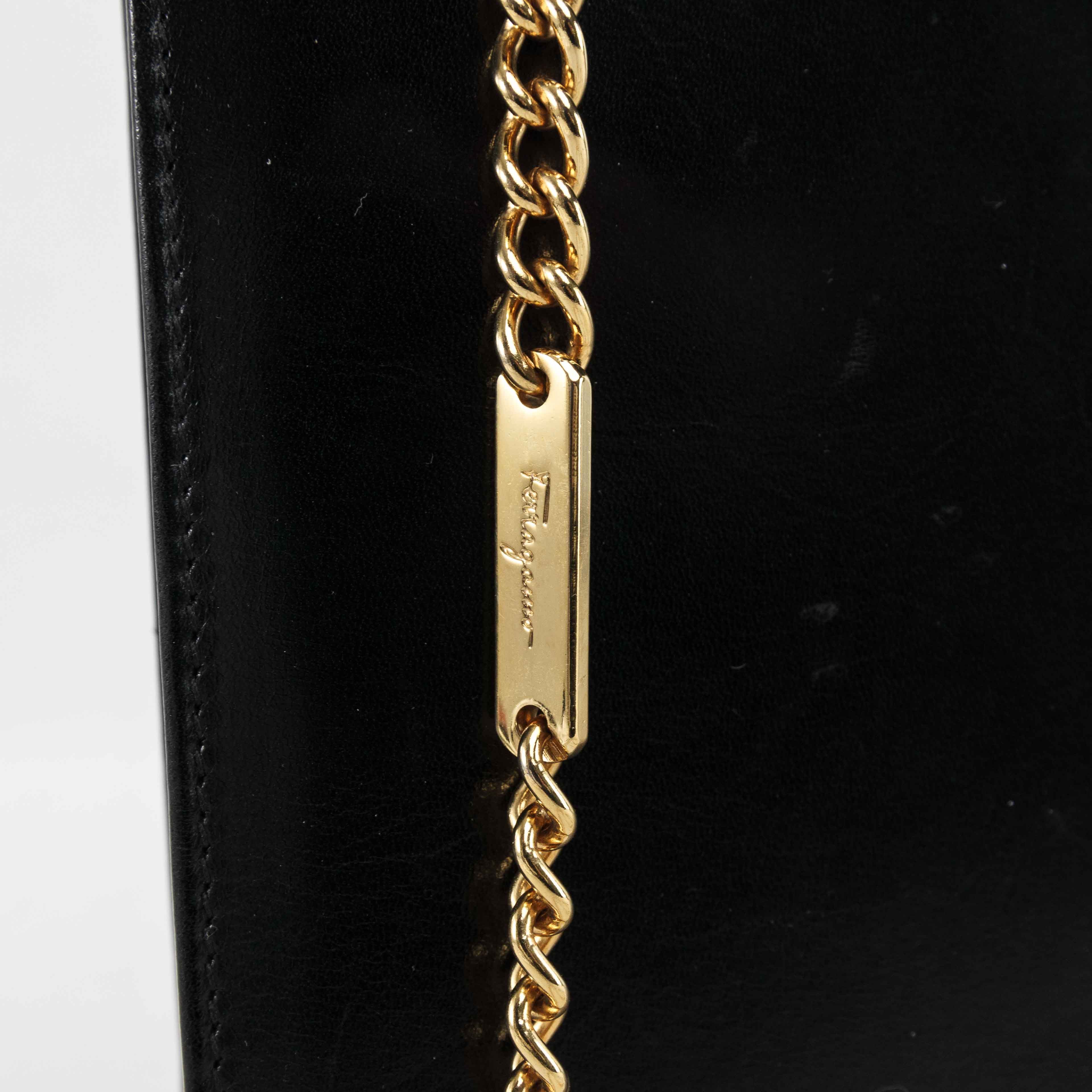 Salvatore Ferragamo Salvatore Ferragamo Vintage Black Leather Shoulder Bag Size ONE SIZE - 15 Thumbnail