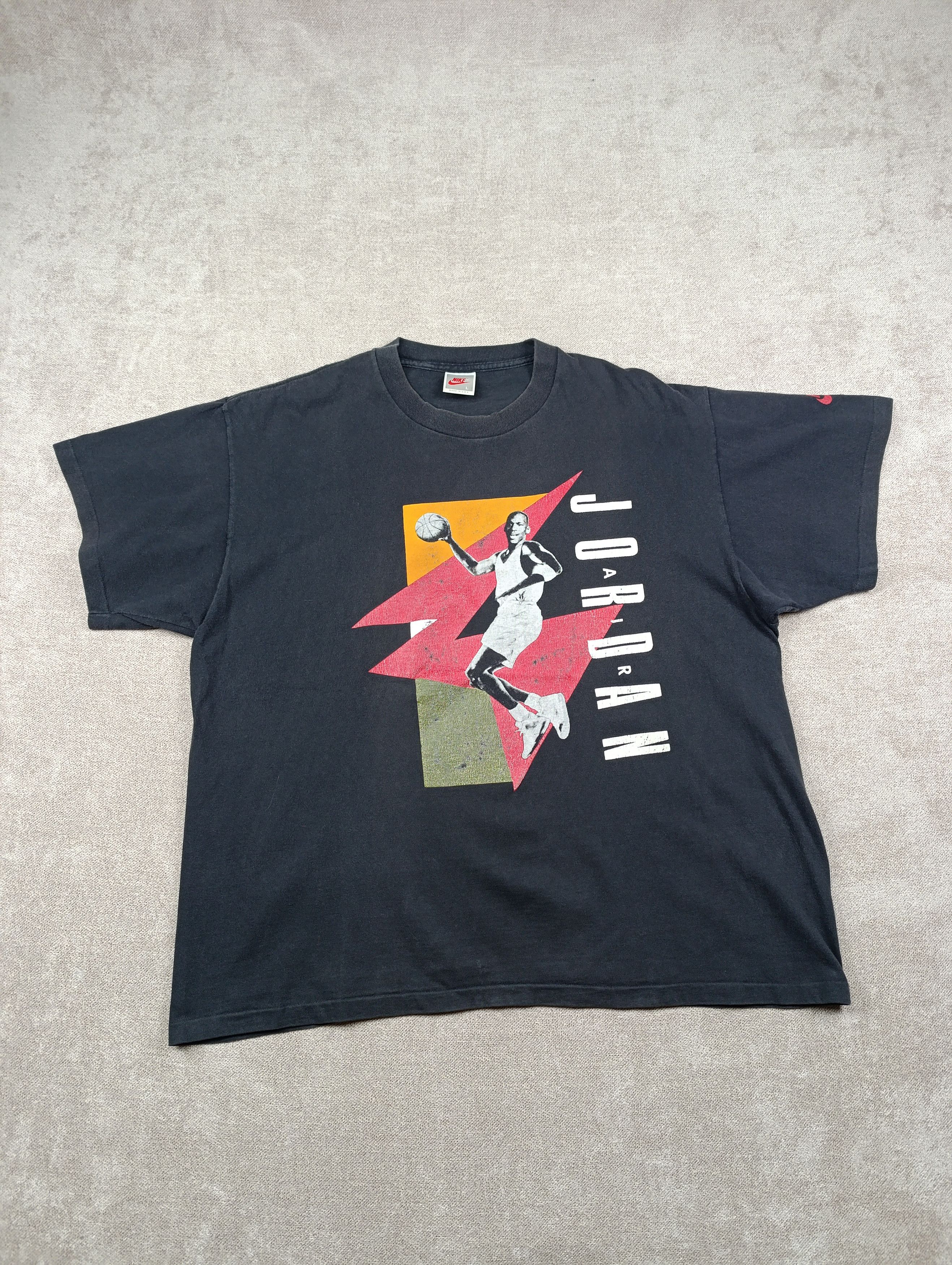 Jordan Brand VINTAGE 1990s MICHAEL JORDAN NIKE AIR BASKETBALL SHIRT USA Size US L / EU 52-54 / 3 - 1 Thumbnail