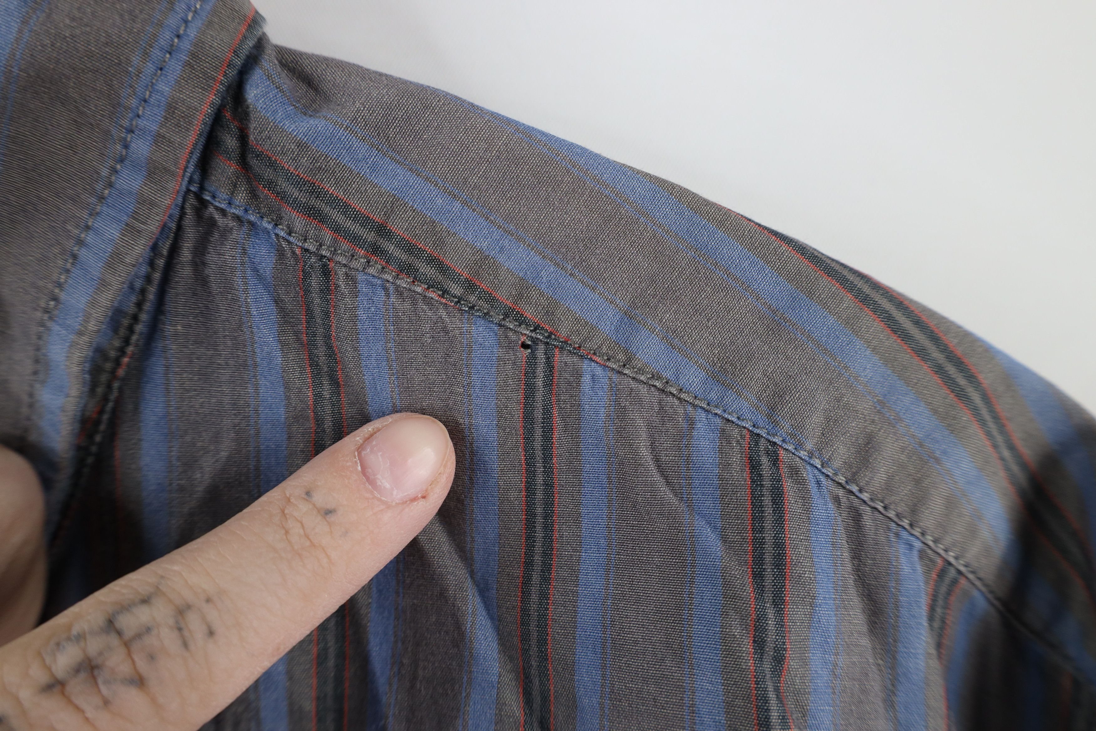 Hugo Boss × Vintage Hugo Boss Bodyline Striped Collared Button Shirt Cotton Size US L / EU 52-54 / 3 - 4 Thumbnail