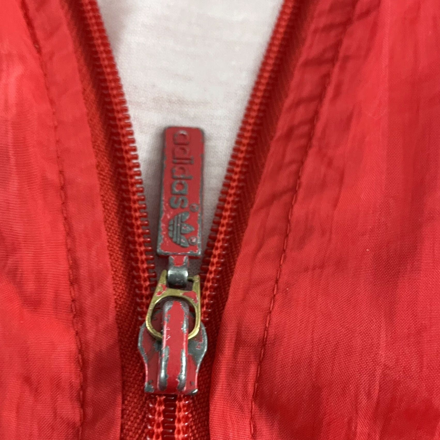 Adidas VTG Adidas Full Zip Windbreaker Jacket Hideaway Hood Mens Large Red White Jacket Size US L / EU 52-54 / 3 - 5 Thumbnail