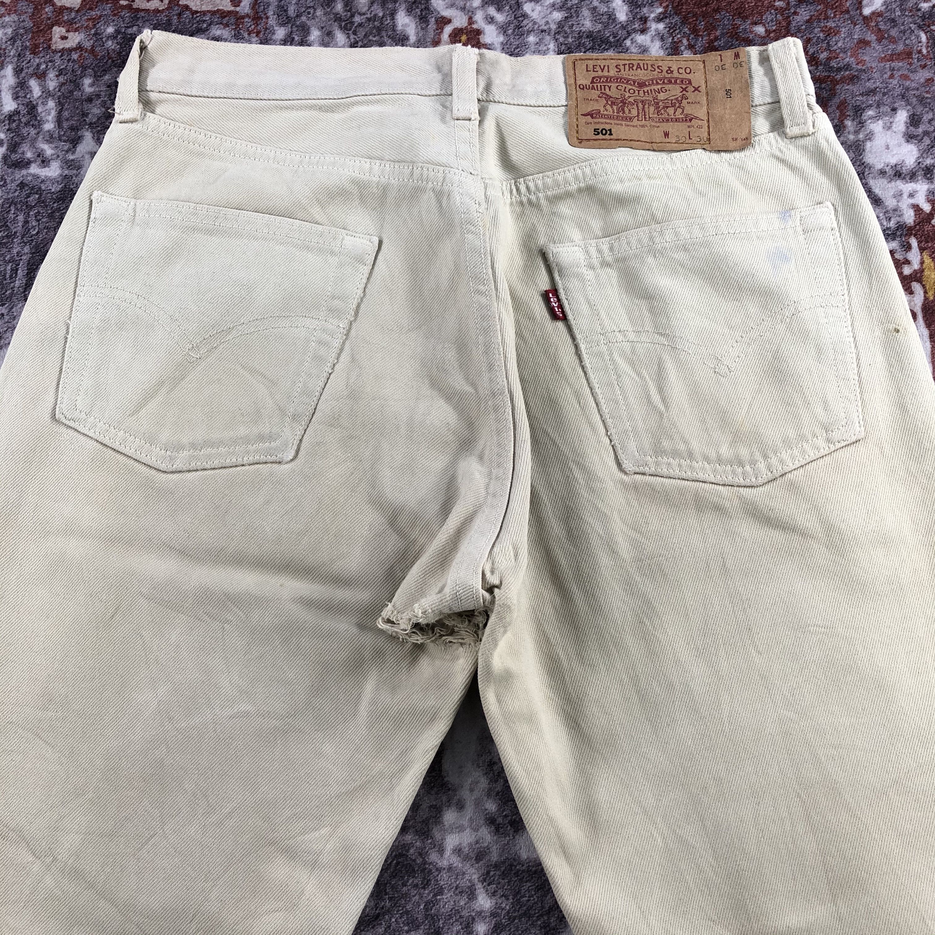 Levi's × Vintage Vintage 90s Light Wash Levis 501 Jeans-JM2519 Size US 30 / EU 46 - 5 Thumbnail
