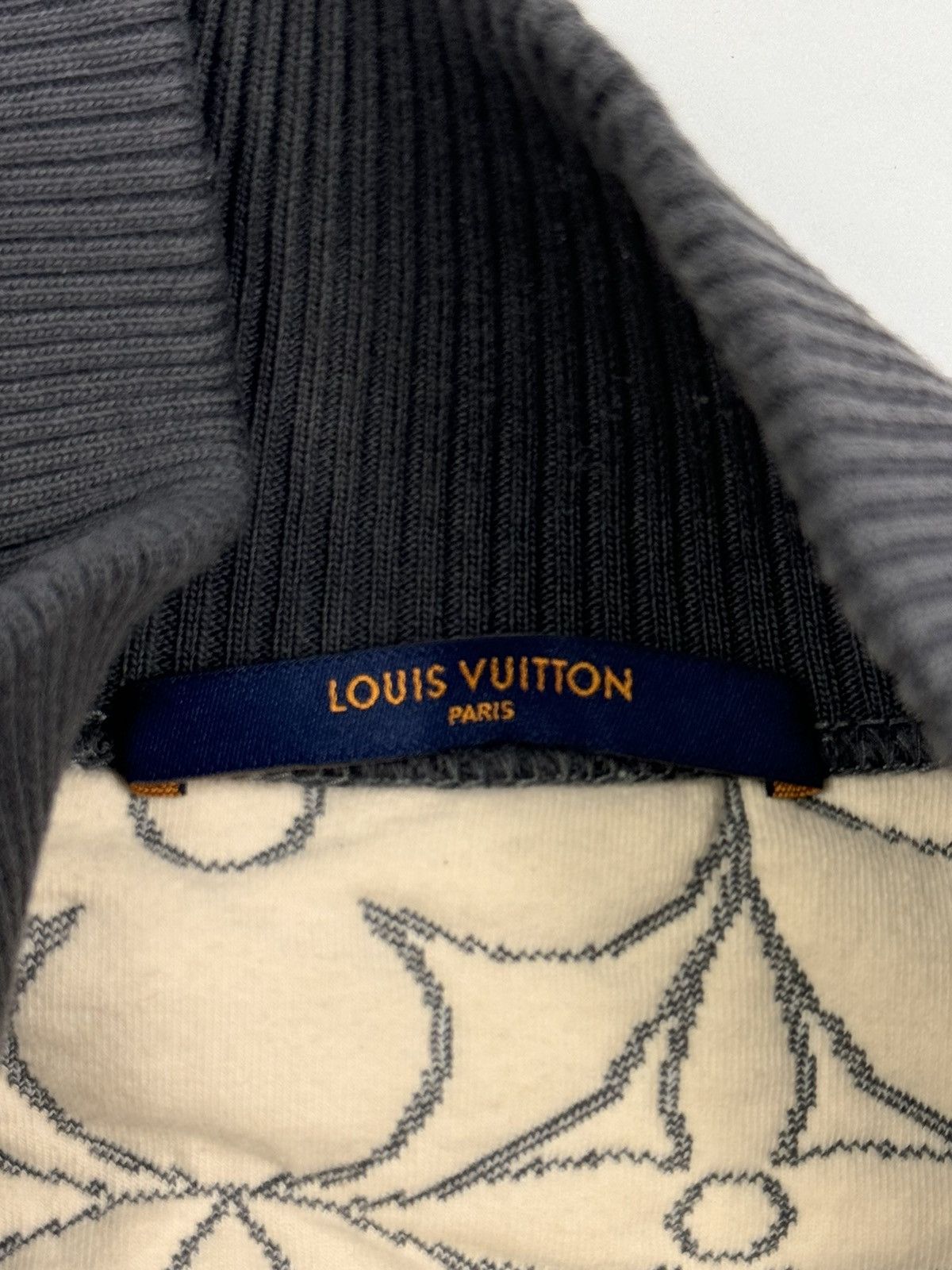 Louis Vuitton MONOGRAM PUFF LOGO ZIP UP JACKET Size US XL / EU 56 / 4 - 5 Thumbnail