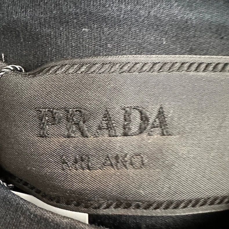 Prada Prada Black triangle short sleeves 2501-Nextarrow Size US XS / EU 42 / 0 - 3 Thumbnail