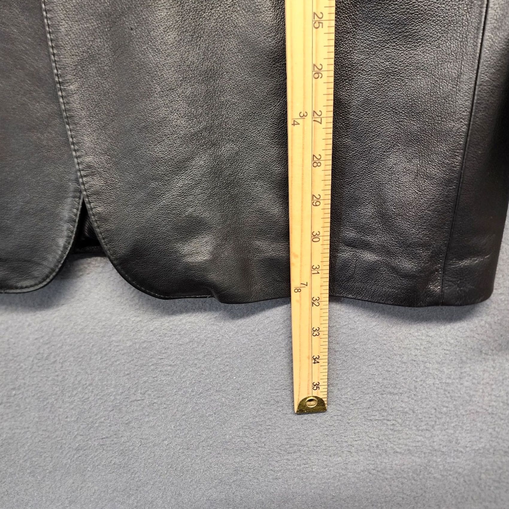 Croft & Barrow Croft & Barrow Mens Leather Coat Jacket Black Classic Button Front EXCELLENT Coat Leather Button Mens M Black 42 Chest Mid-Length Solid Size US M / EU 48-50 / 2 - 6 Thumbnail
