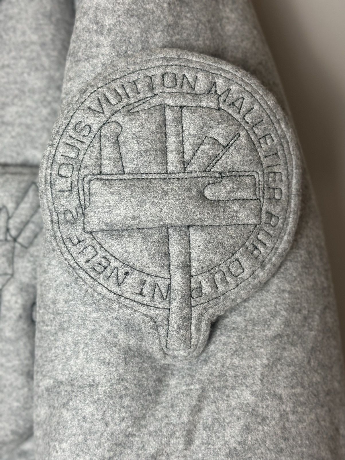 Louis Vuitton × Virgil Abloh Louis Vuitton Virgil Abloh Padded Runway Long Coat Size US L / EU 52-54 / 3 - 6 Thumbnail