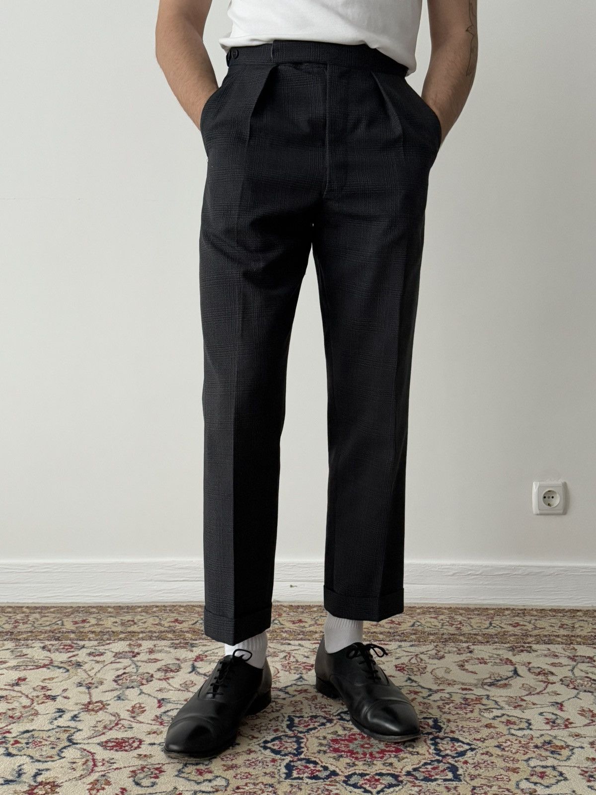 Vintage ≈1950s Vintage British ‘Burton’ One Button Two Piece Suit Size 40S - 3 Thumbnail