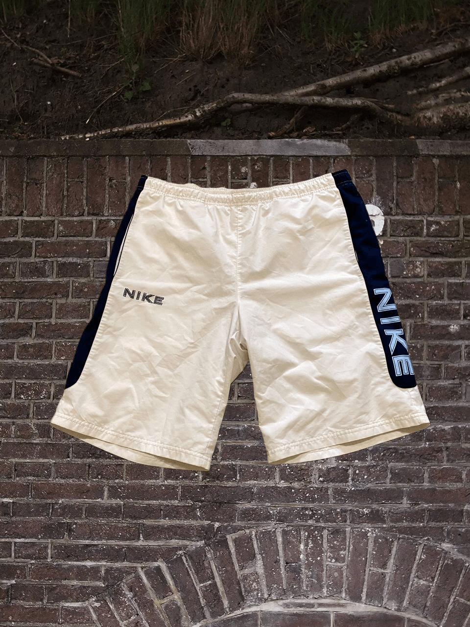Nike Y2K Nike shorts big logo white Vintage Size US 34 / EU 50 - 1 Thumbnail
