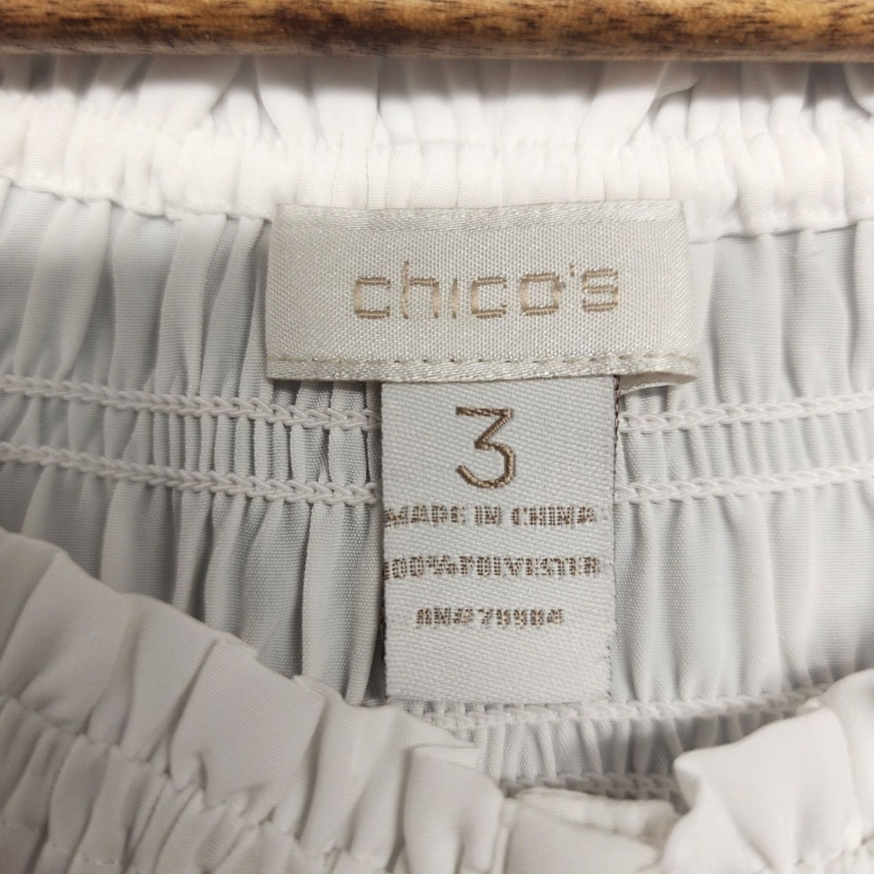 Vintage Chicos Top Womens Blouse White XL Lightweight Flowy Stretch Henley Office Long Sleeve Snap Shirt Womens XL White Blouse Size XL / US 12-14 / IT 48-50 - 3 Thumbnail