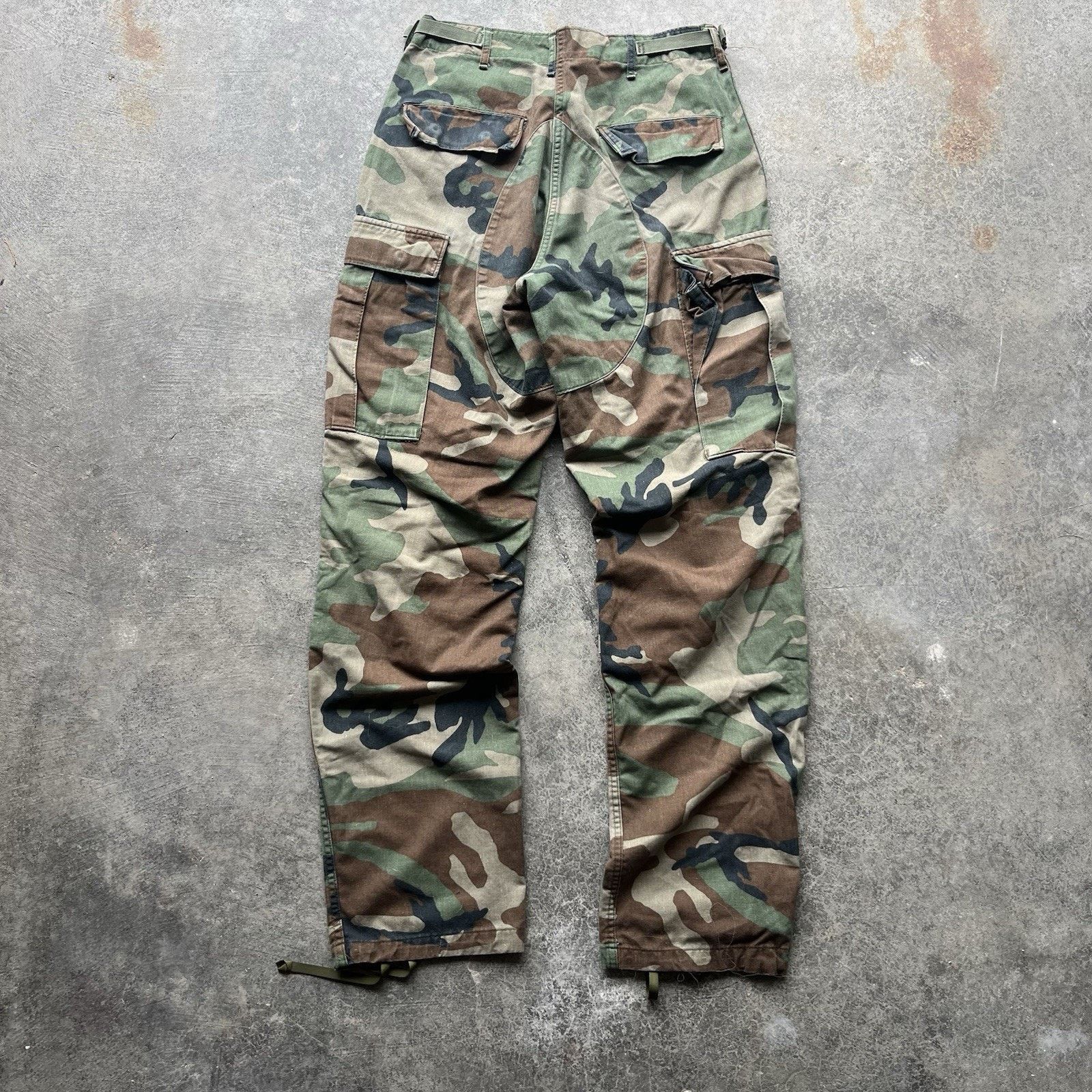 Vintage Vintage Army Camo Pants Men 30 X 32 Adjustable Workwear Uti Size US 30 / EU 46 - 1 Thumbnail