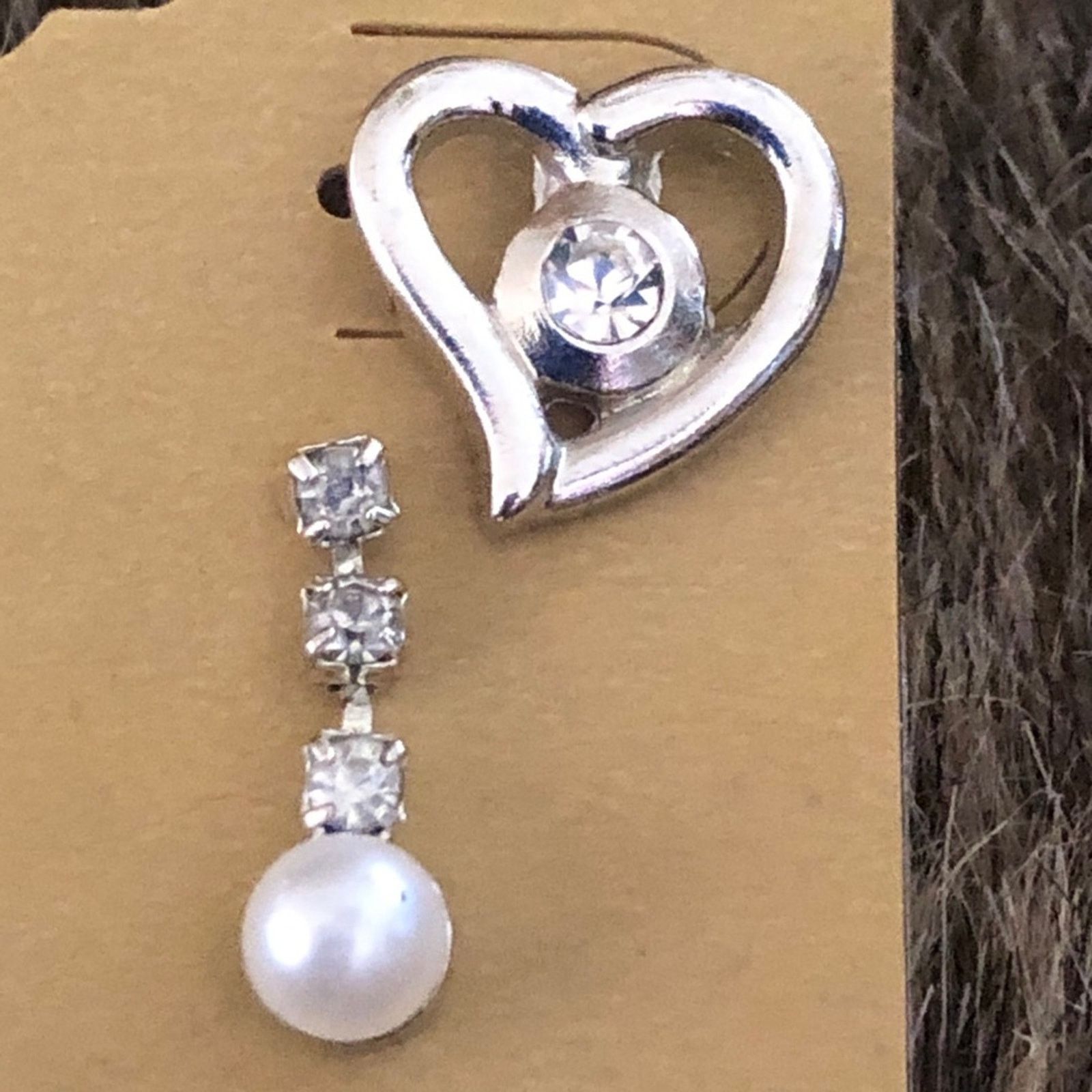 Vintage Vintage set of 2 elegant rhinestone Pearl earrings Size ONE SIZE - 4 Thumbnail